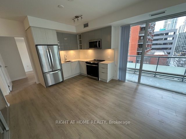 50 Dunfield Avenue 619, Toronto, ON M4S 3A4 photo 3