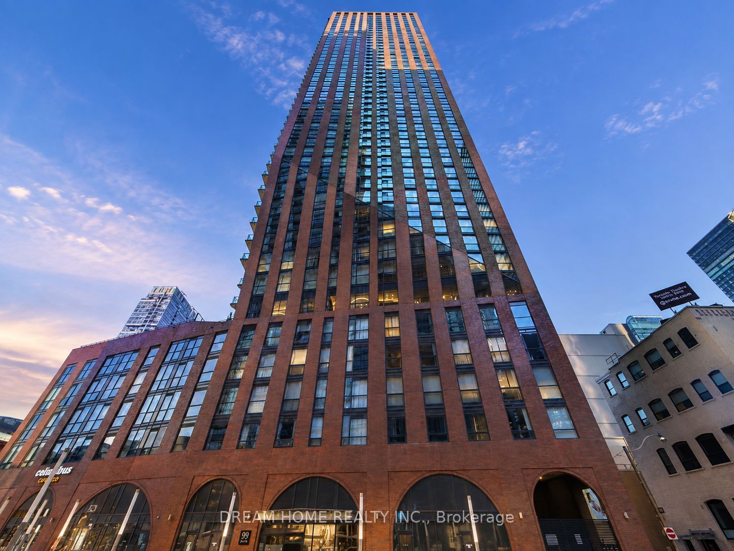 99 John Street 4302, Toronto, ON M5V 0S6