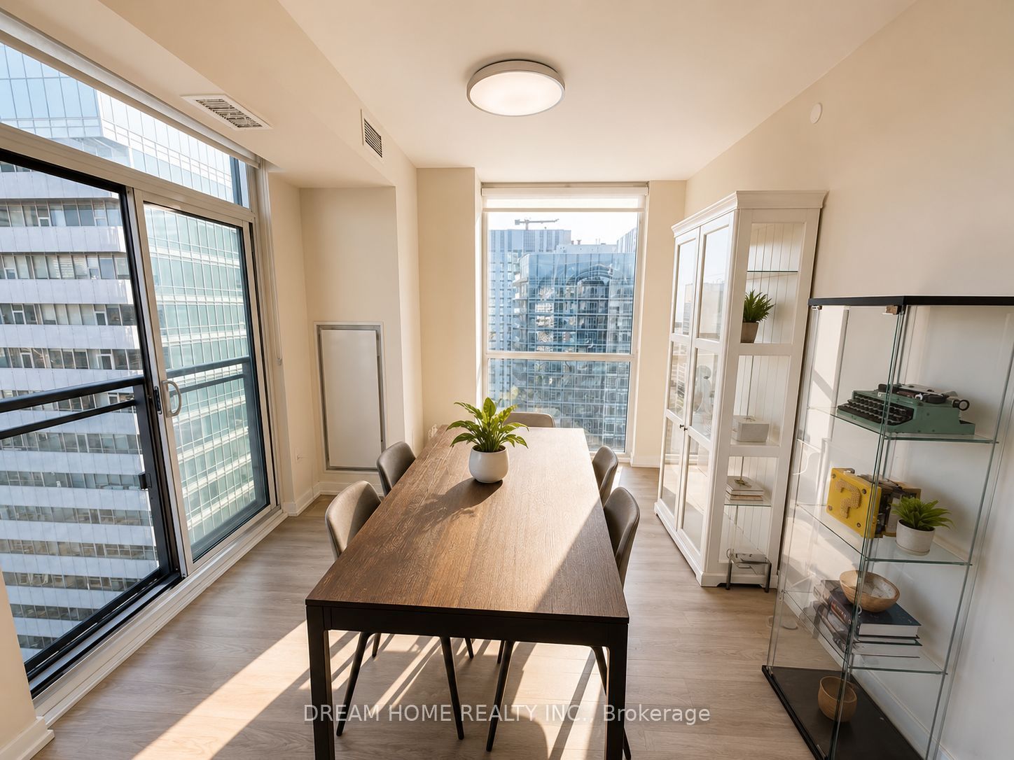 99 John Street 4302, Toronto, ON M5V 0S6 photo 5