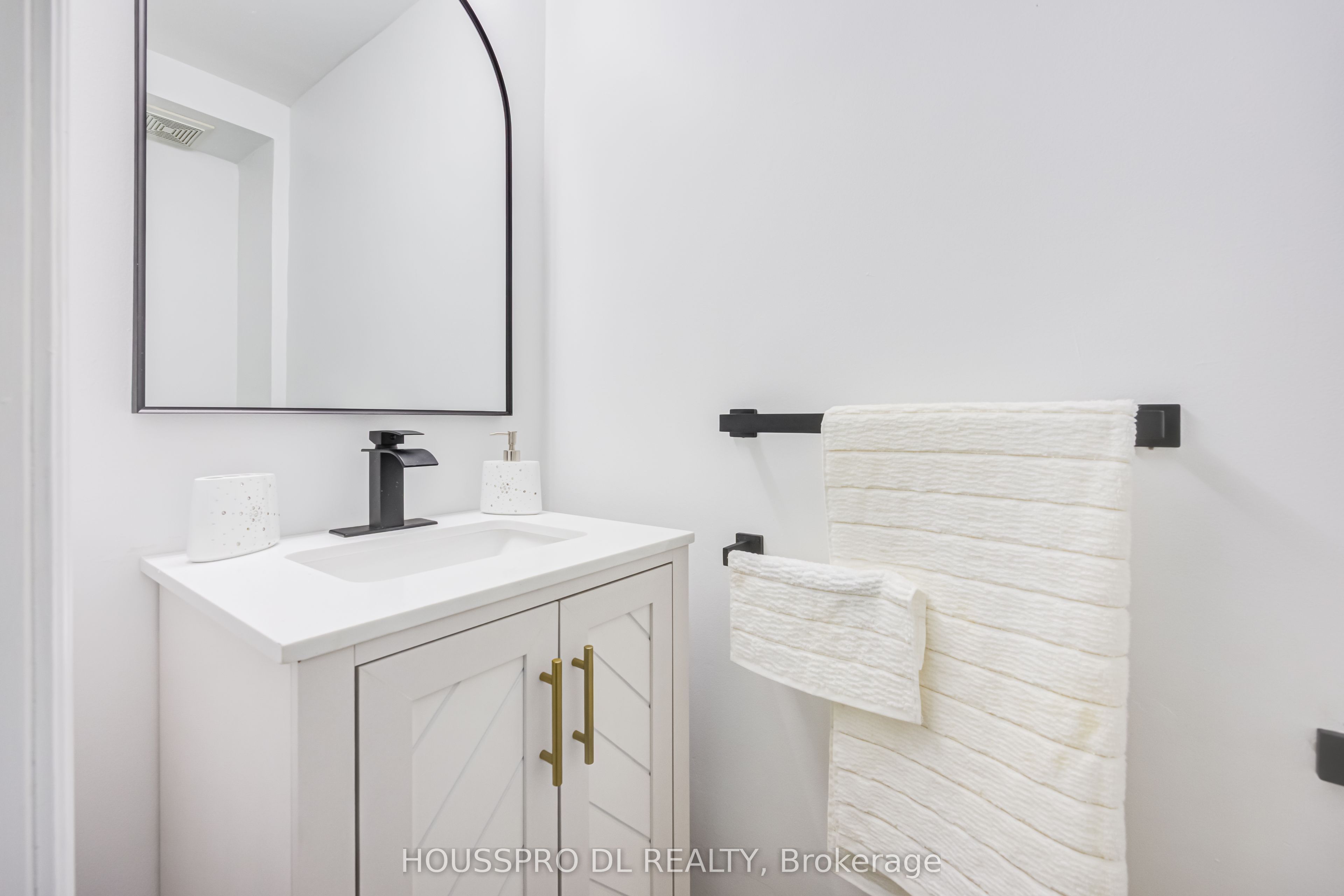 49 Bowerbank Drive, Toronto, ON M2M 1Z9 photo 5