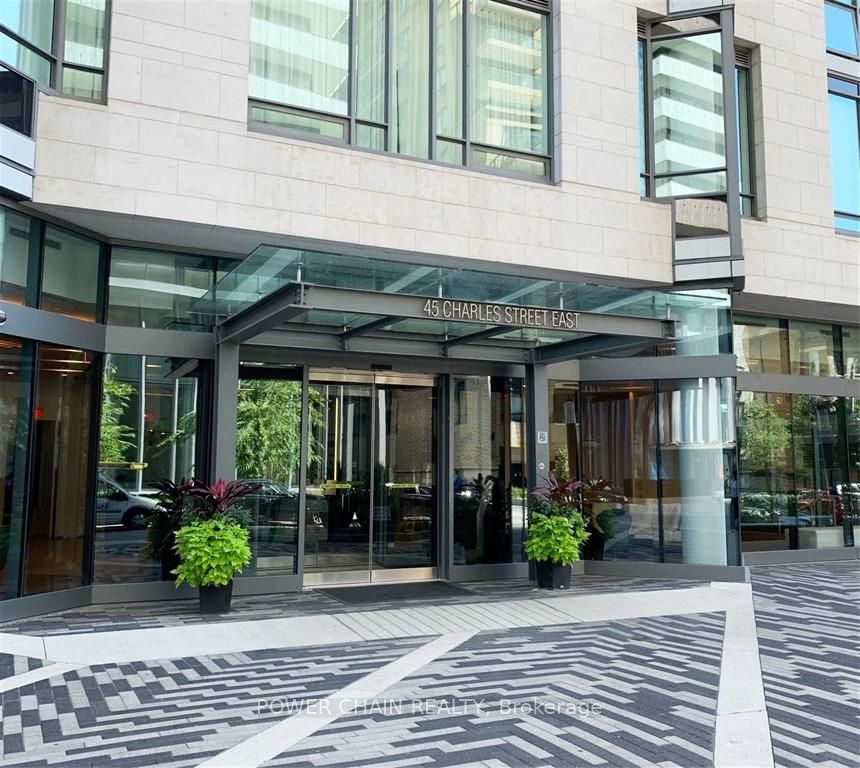 45 Charles Street E 806, Toronto, ON M4Y 0B8 photo 2
