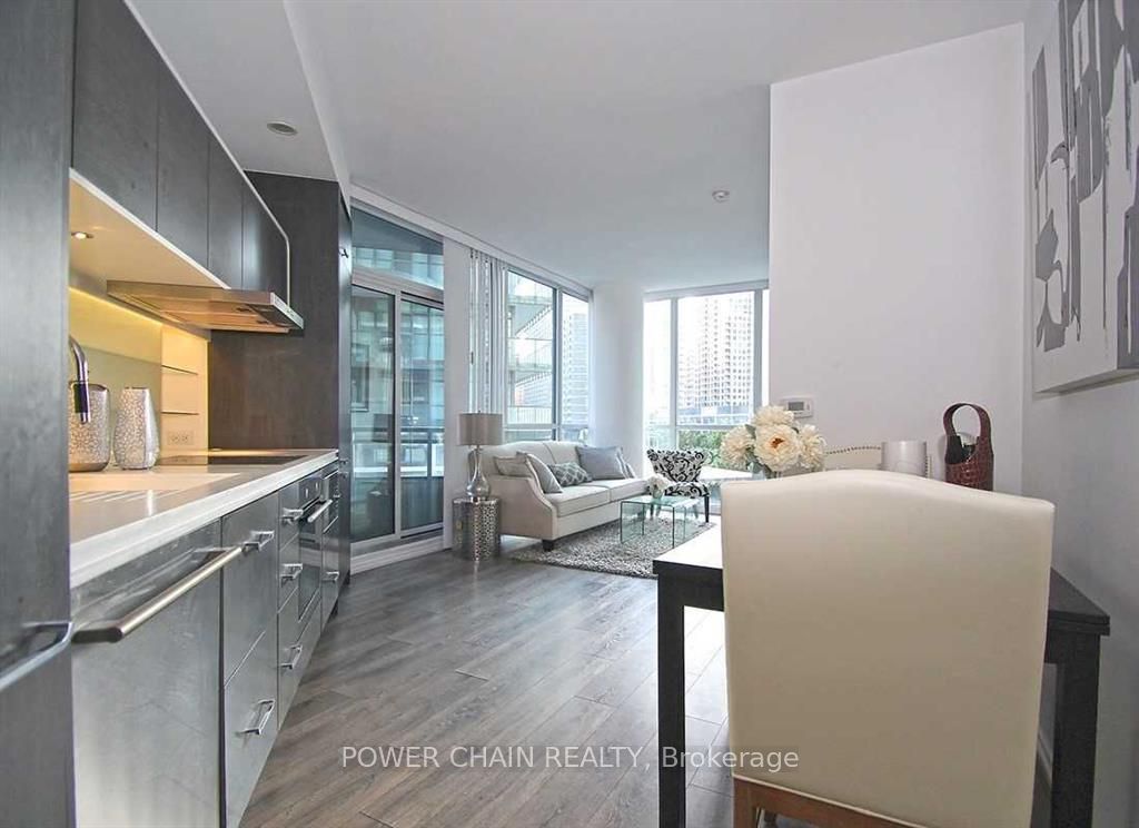 45 Charles Street E 806, Toronto, ON M4Y 0B8 photo 3