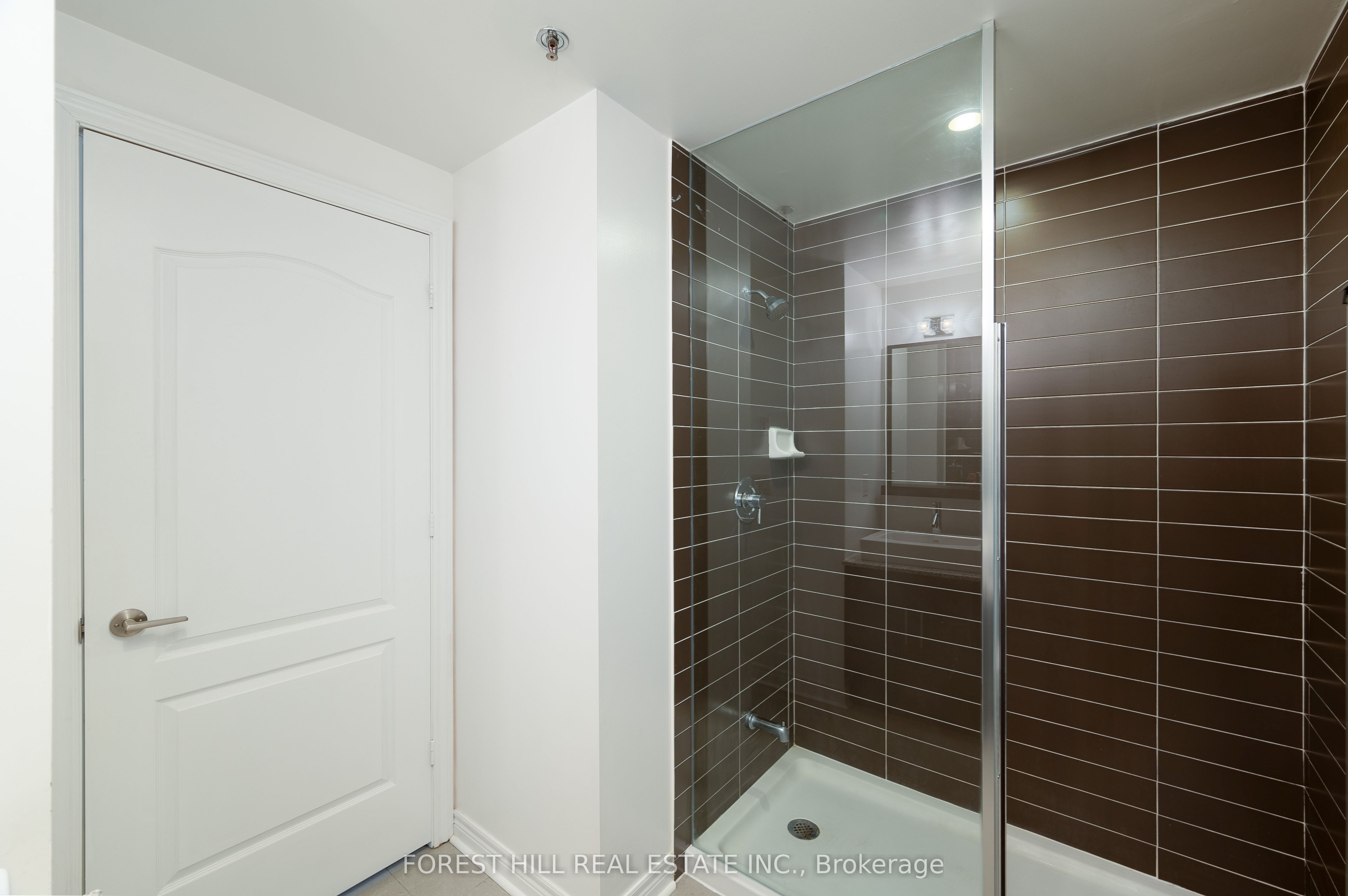 2756 Old Leslie Street 510, Toronto, ON M2K 0A9 photo 5