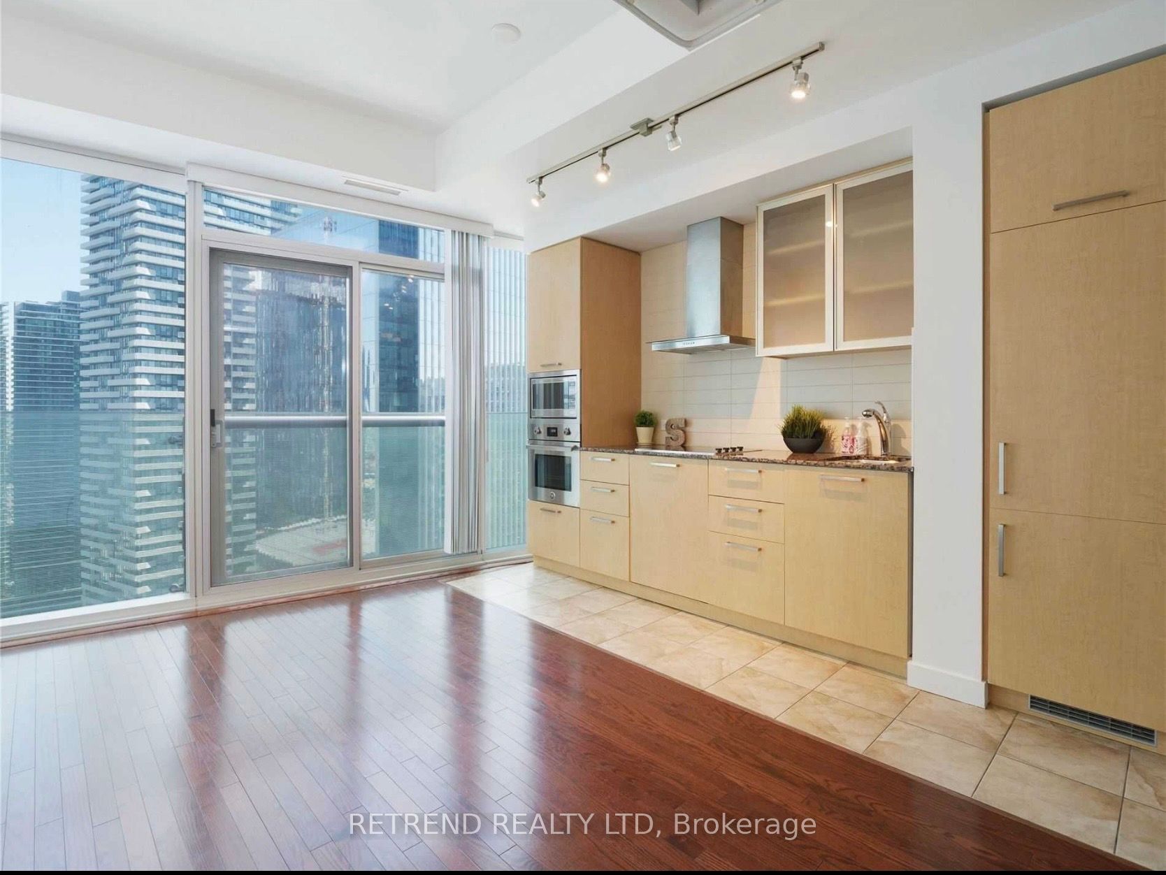 12 York Street 3101, Toronto, ON M5J 0A9 photo 3