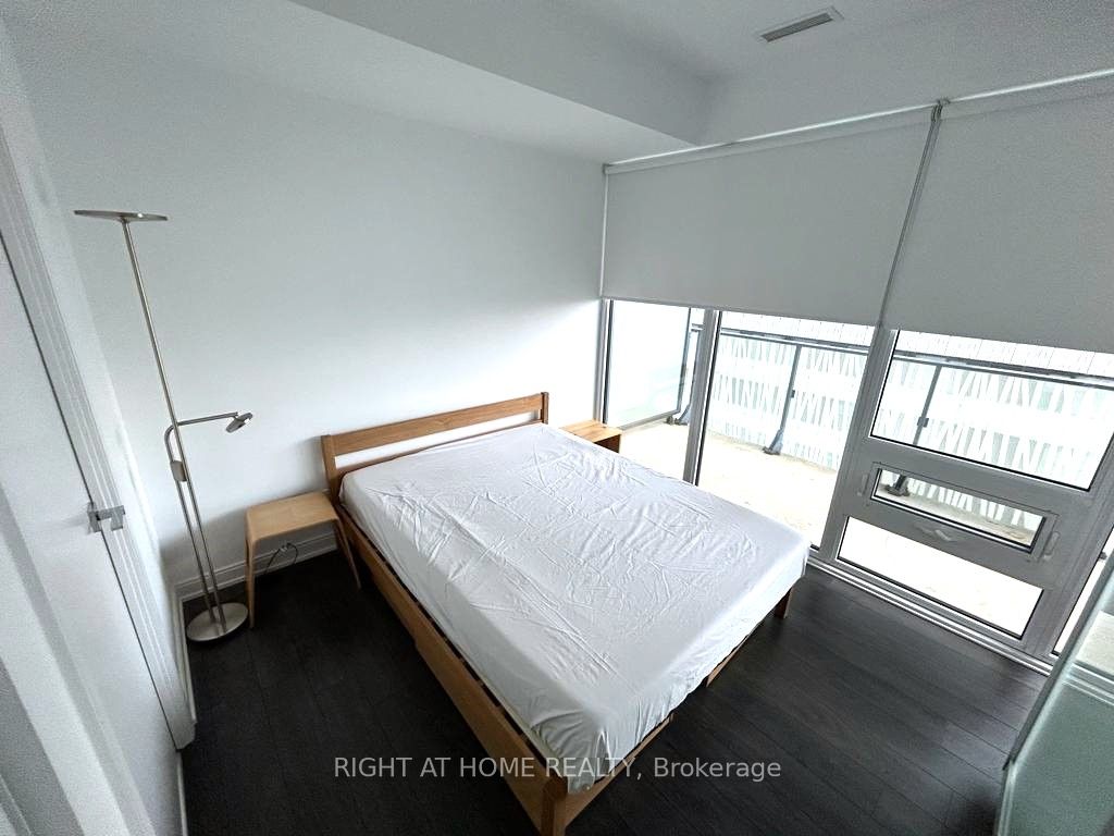 42 Charles Street E 2802, Toronto, ON M4Y 0B7 photo 5