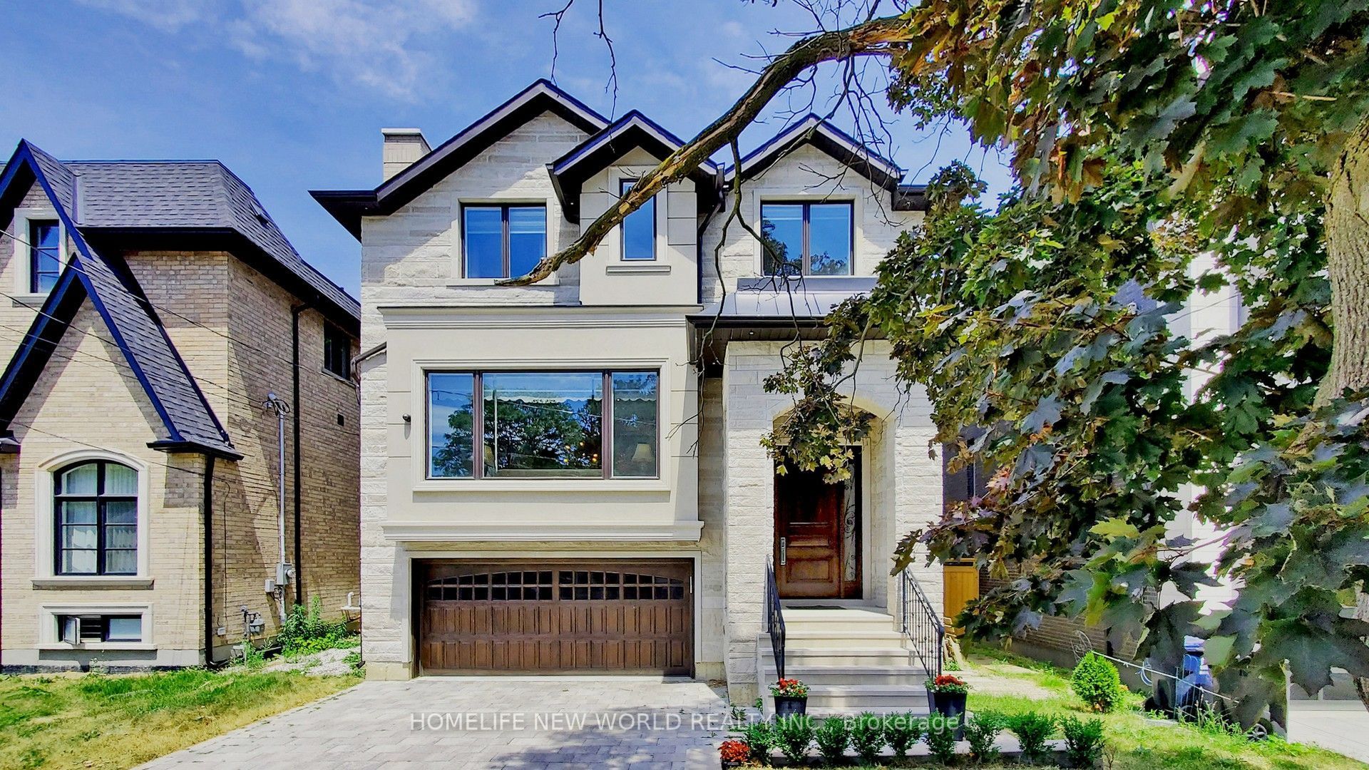 302 Johnston Avenue N, Toronto, ON M2N 1H7