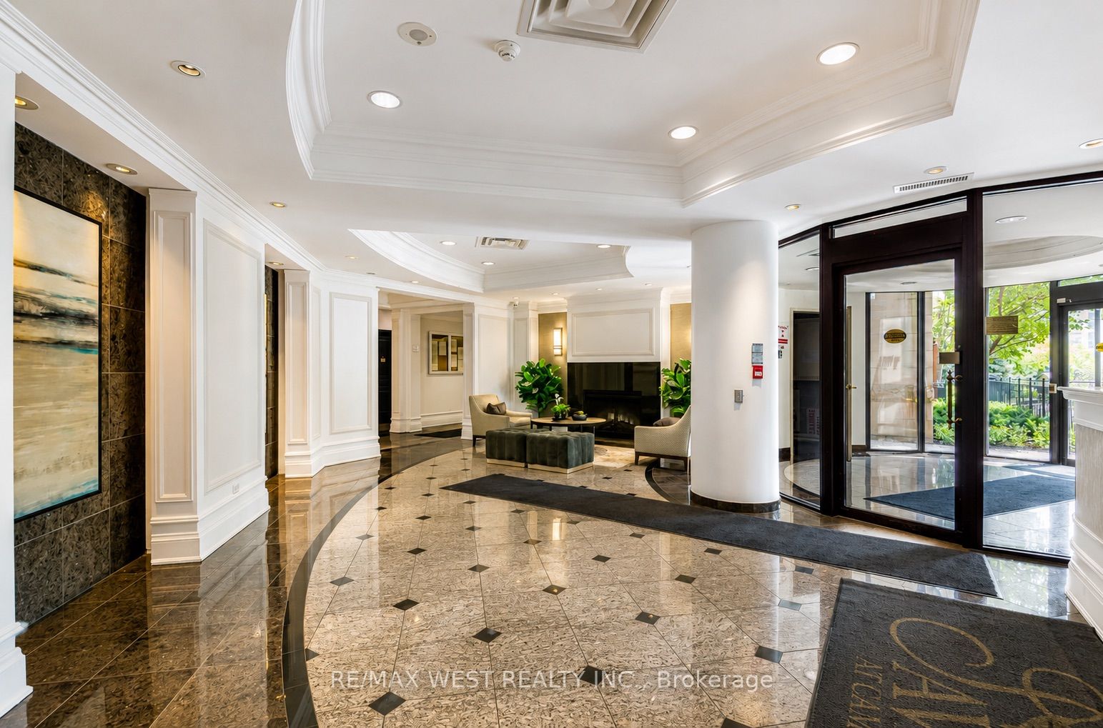 16 Dallimore Circle 707, Toronto, ON M3C 4C4 photo 2
