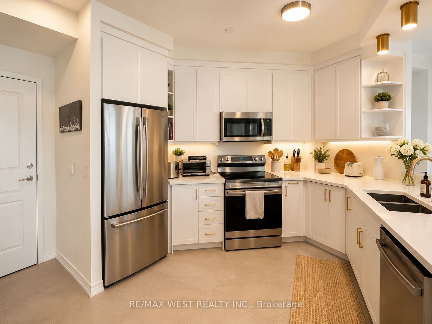 16 Dallimore Circle 707, Toronto, ON M3C 4C4 photo 4
