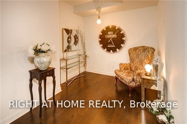 295 Adelaide Street W 3408, Toronto, ON M5V 0L4 photo 3