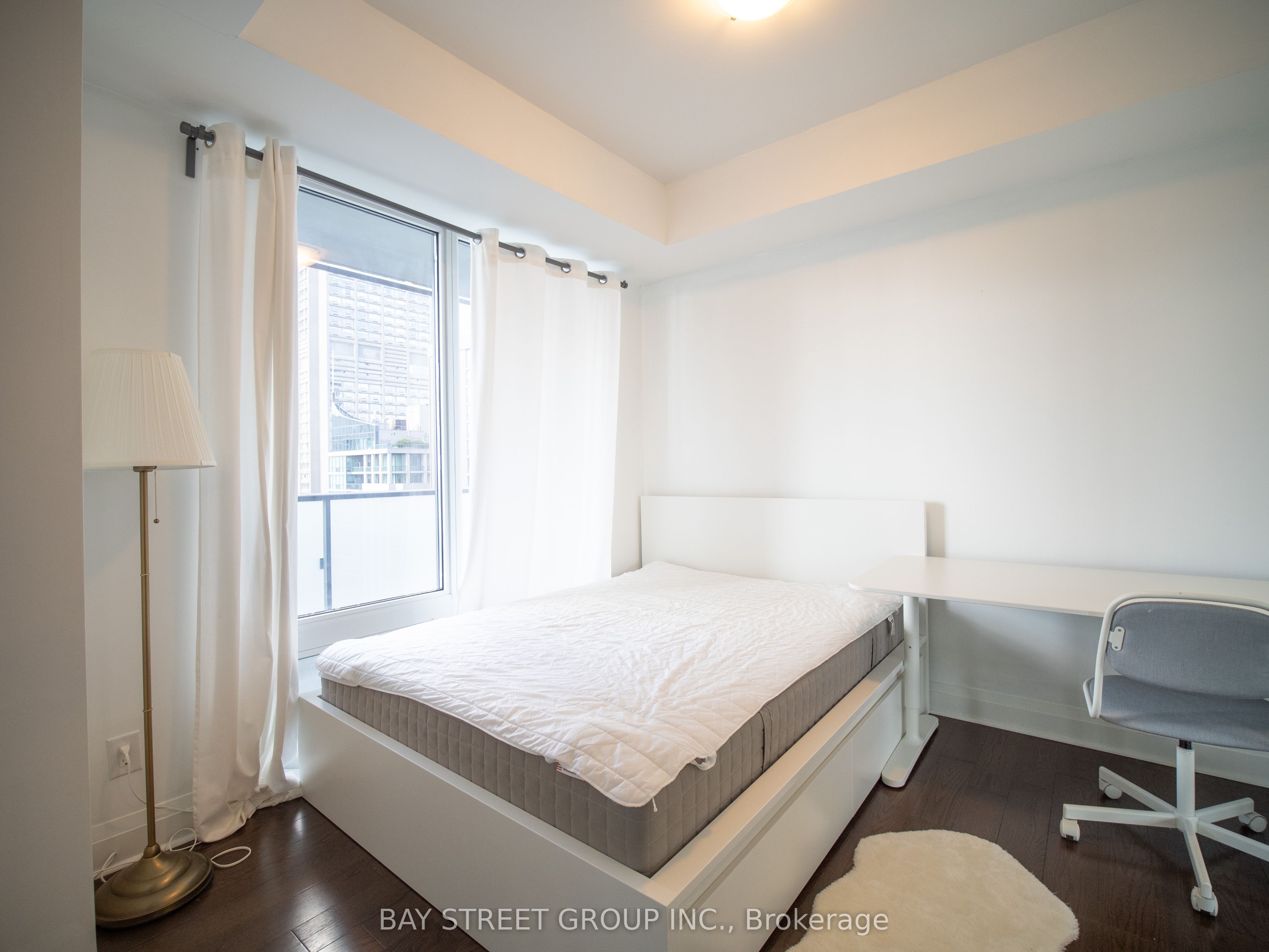 1080 Bay Street 2109, Toronto, ON M5S 0A5 photo 3
