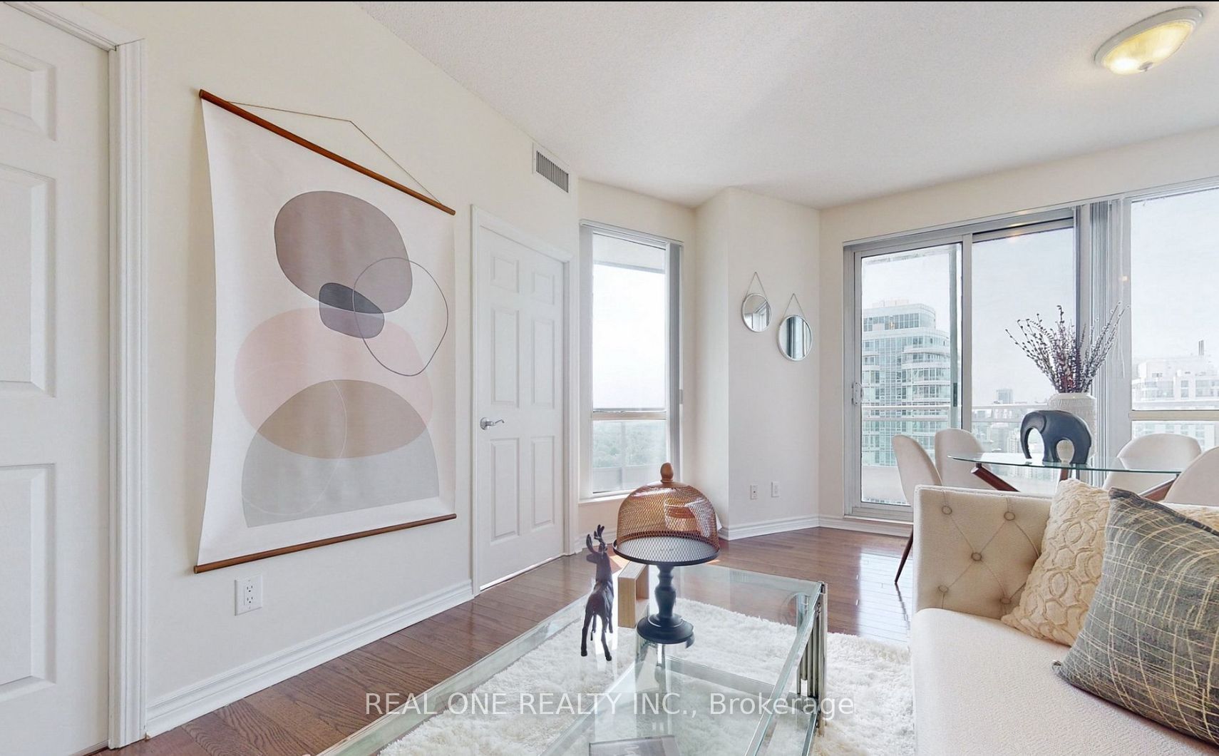 18 Holmes Avenue 2303, Toronto, ON M2N 0E1