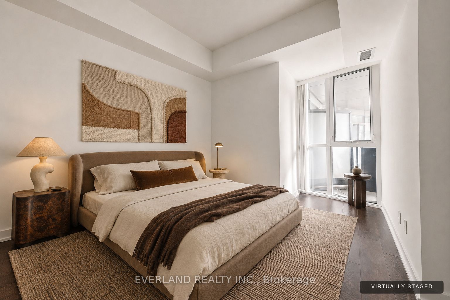 20 Bruyeres Mews 201, Toronto, ON M5V 0G8 photo 4