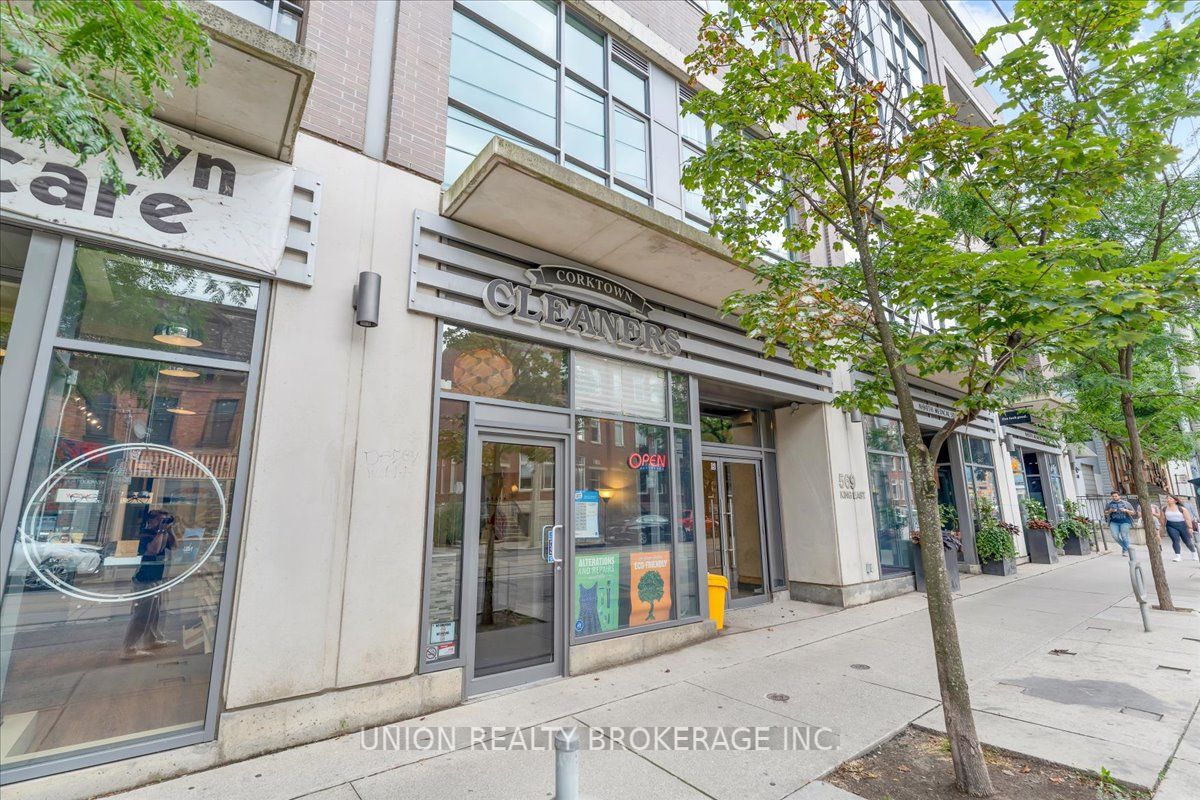 569 King Street E 404, Toronto, ON M5A 1M5