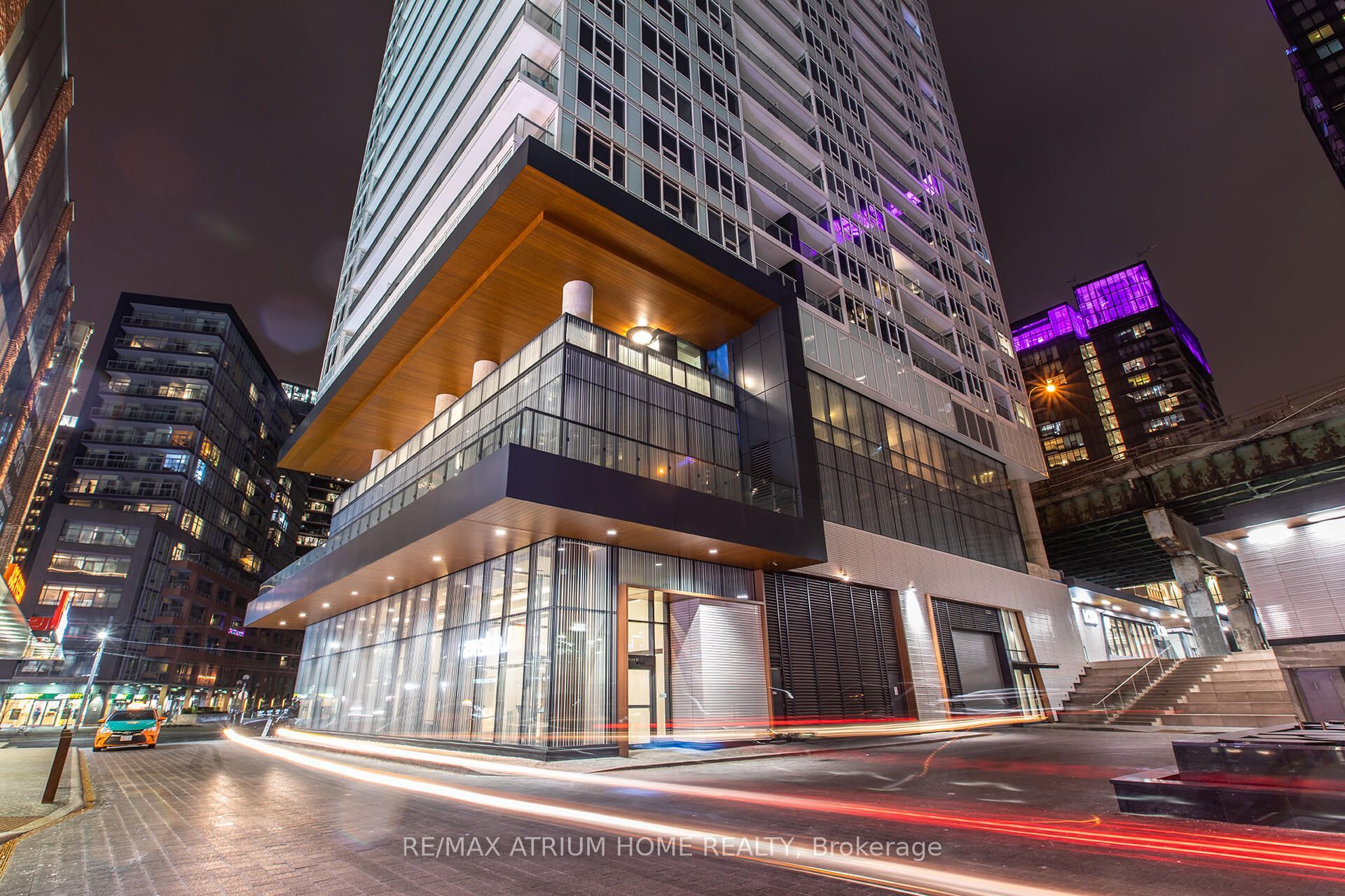 17 Bathurst Street 909, Toronto, ON M6A 2E1 photo 2