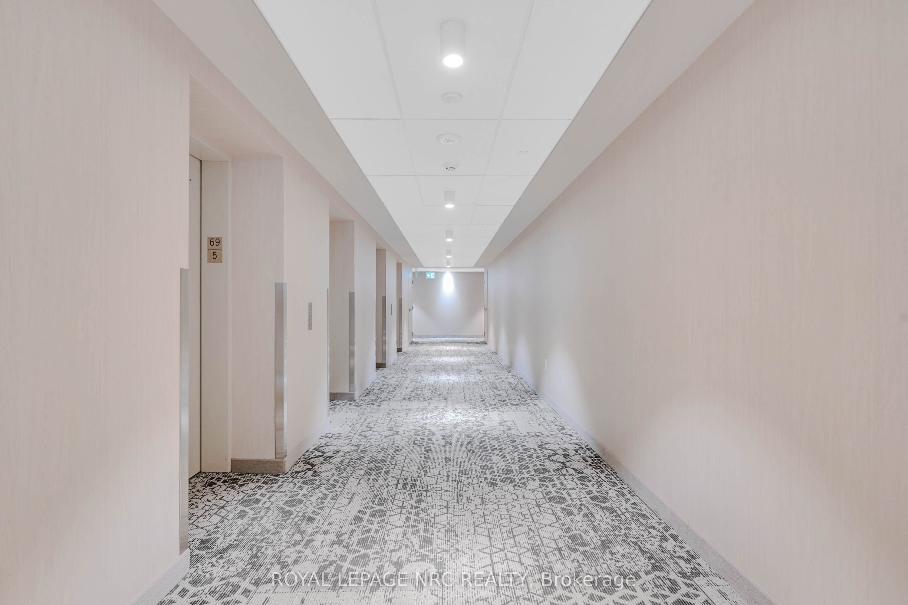 138 Downes Street 6908, Toronto, ON M5E 0E4 photo 4
