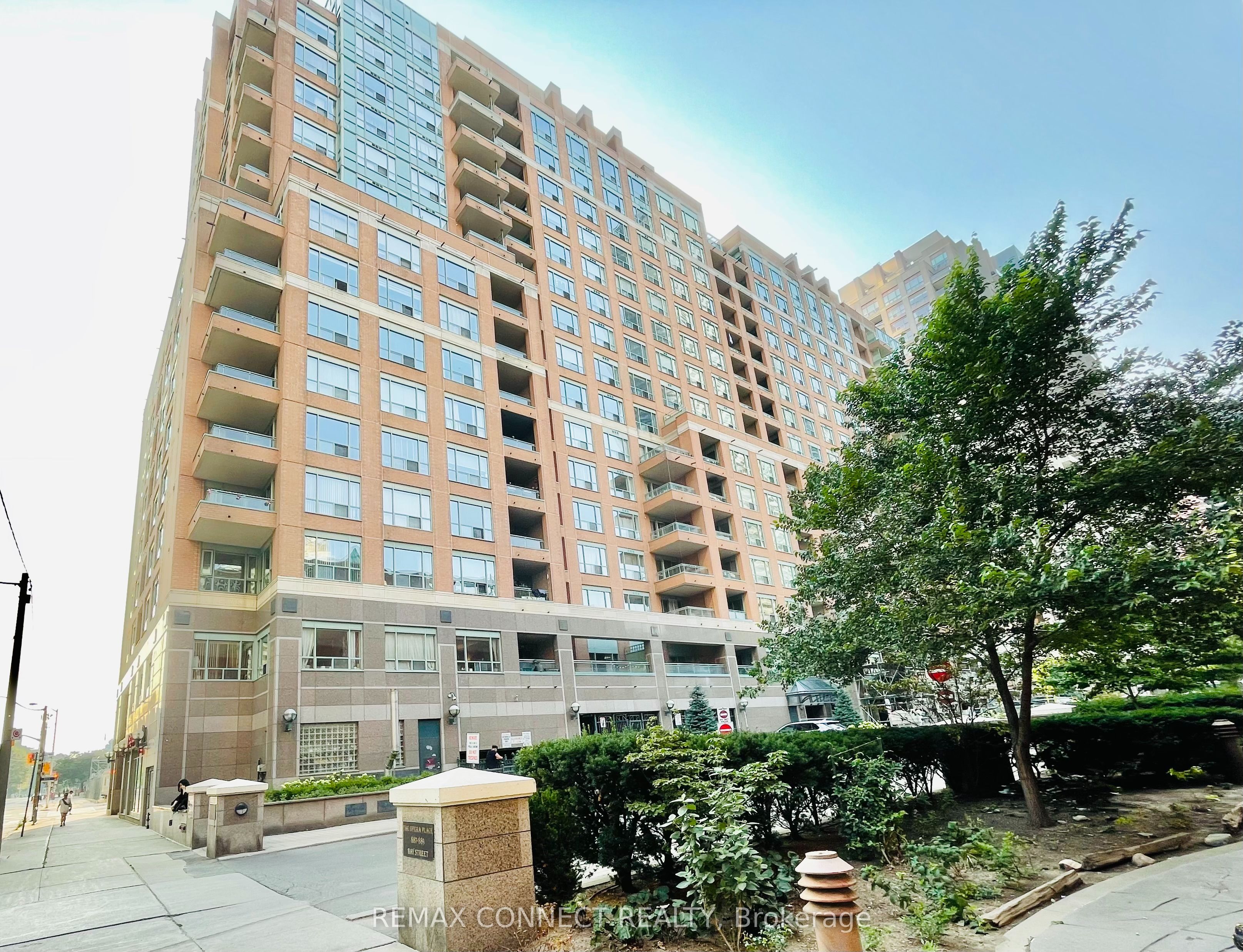 889 Bay Street 304 (2nd BR), Toronto, ON M5S 3K5