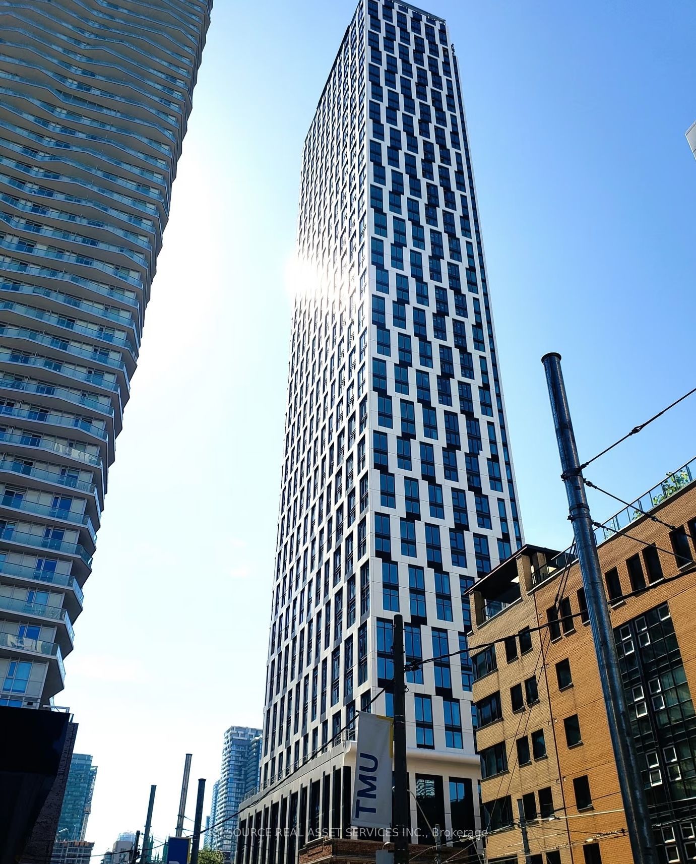 252 Church Street 1006, Toronto, ON M5B 0E6 photo 2