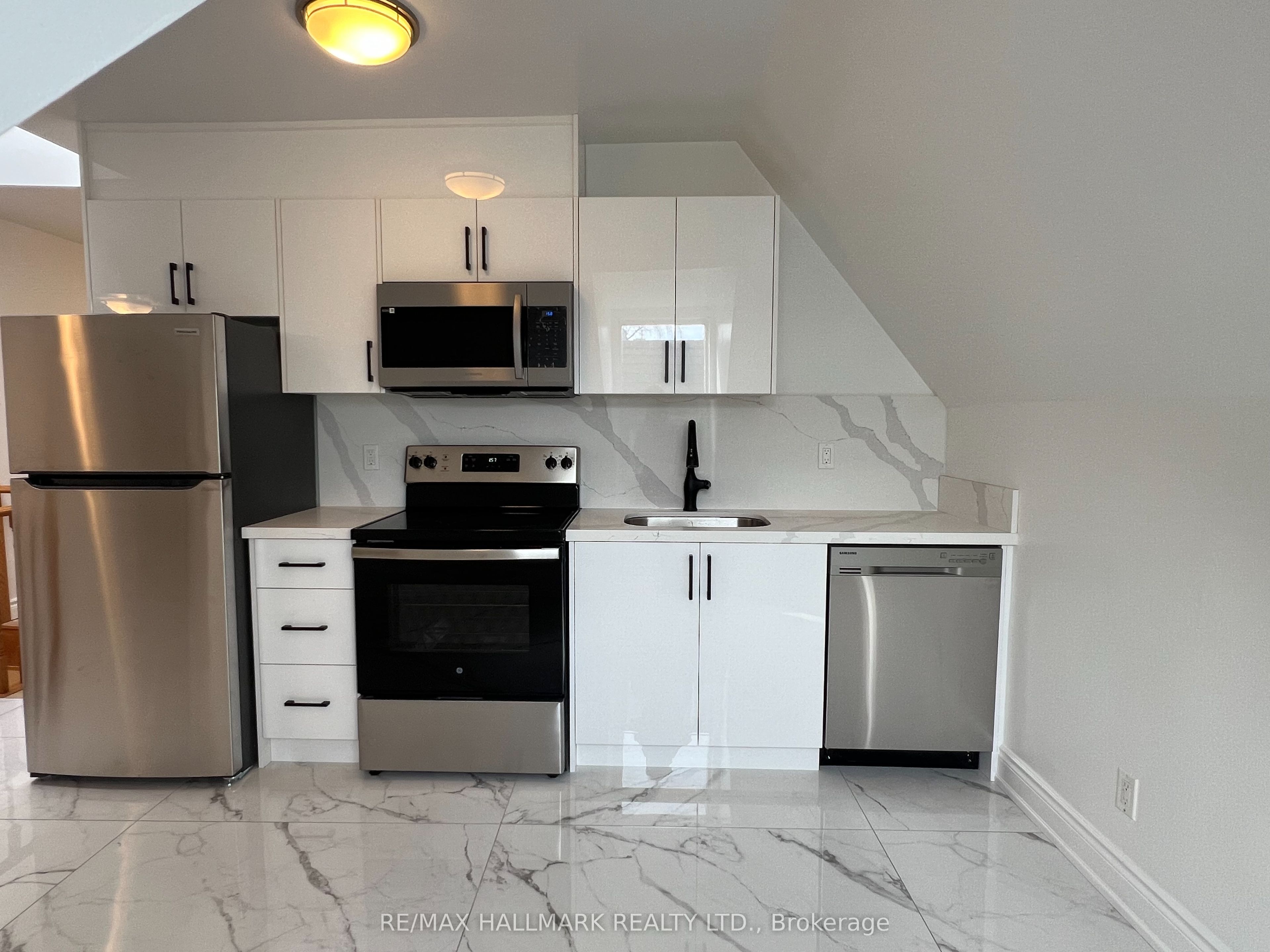 61 Cecil Street #3, Toronto, ON M5T 1N5 photo 3
