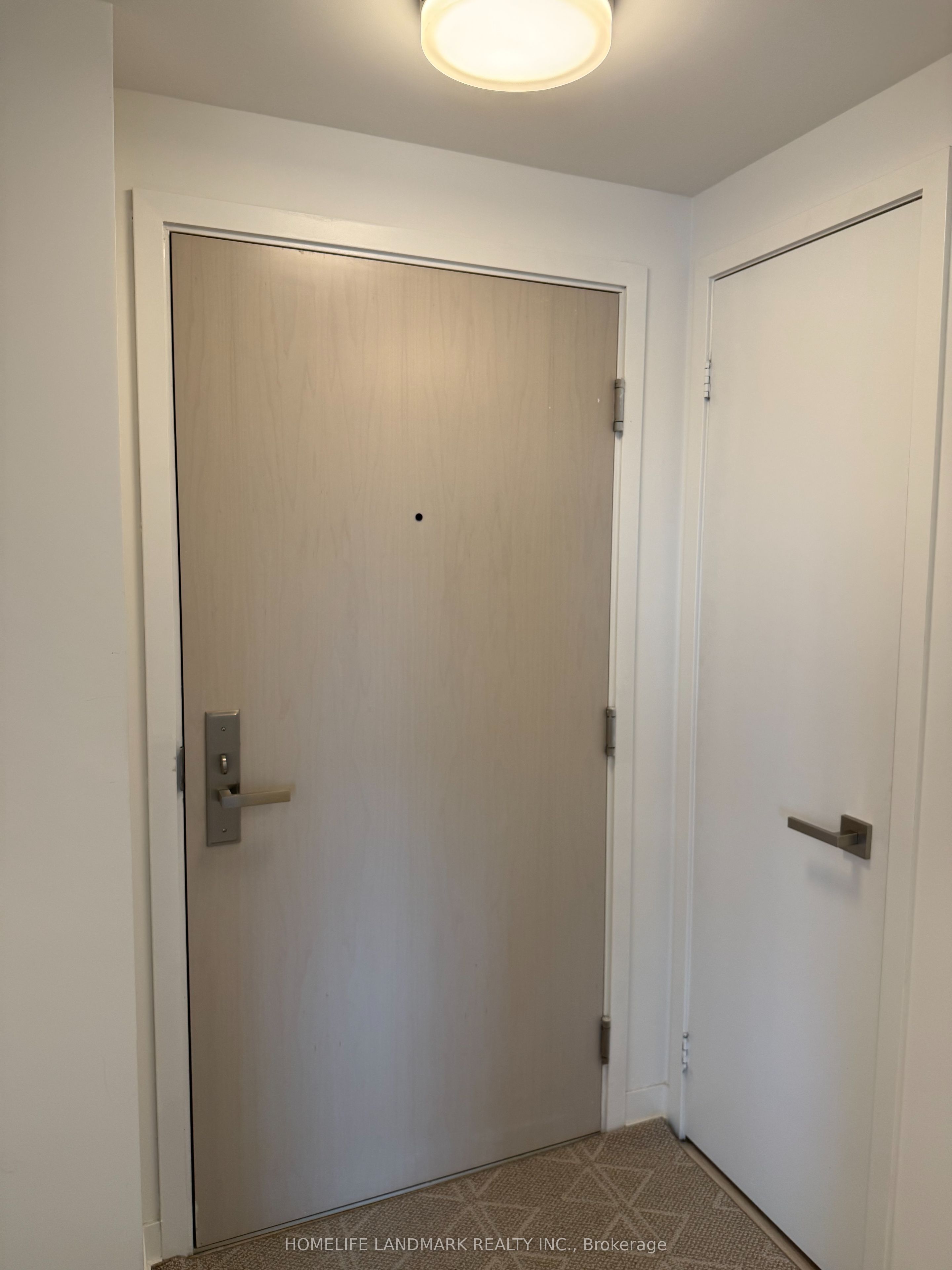500 Wilson Avenue 1023, Toronto, ON M3H 0E5