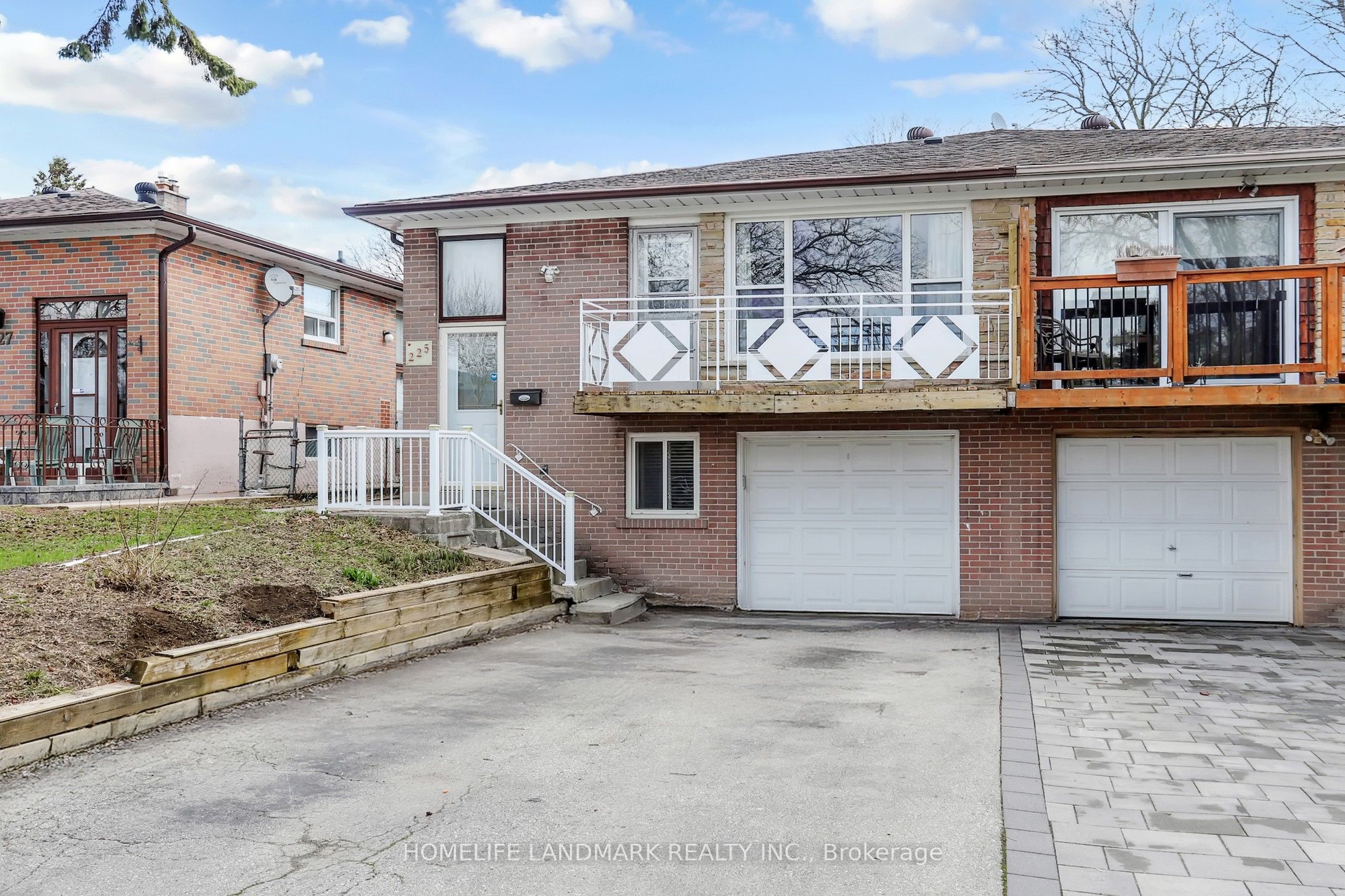 225 Pineway Boulevard, Toronto, ON M2H 1B5