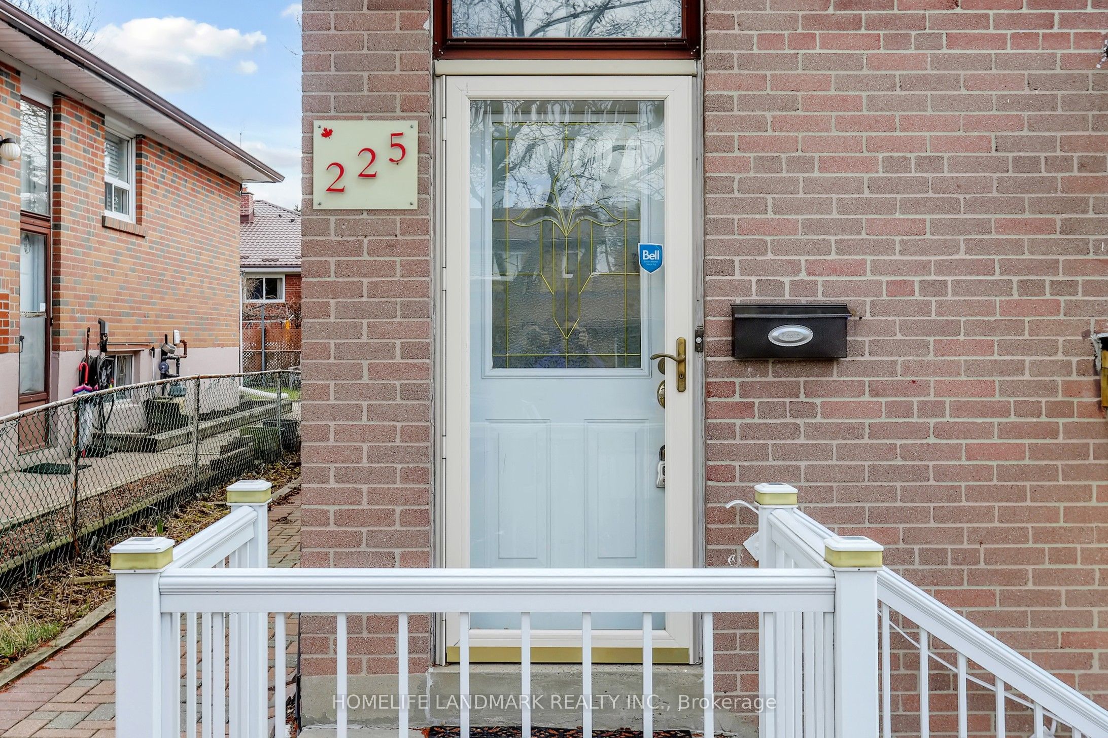 225 Pineway Boulevard, Toronto, ON M2H 1B5 photo 4