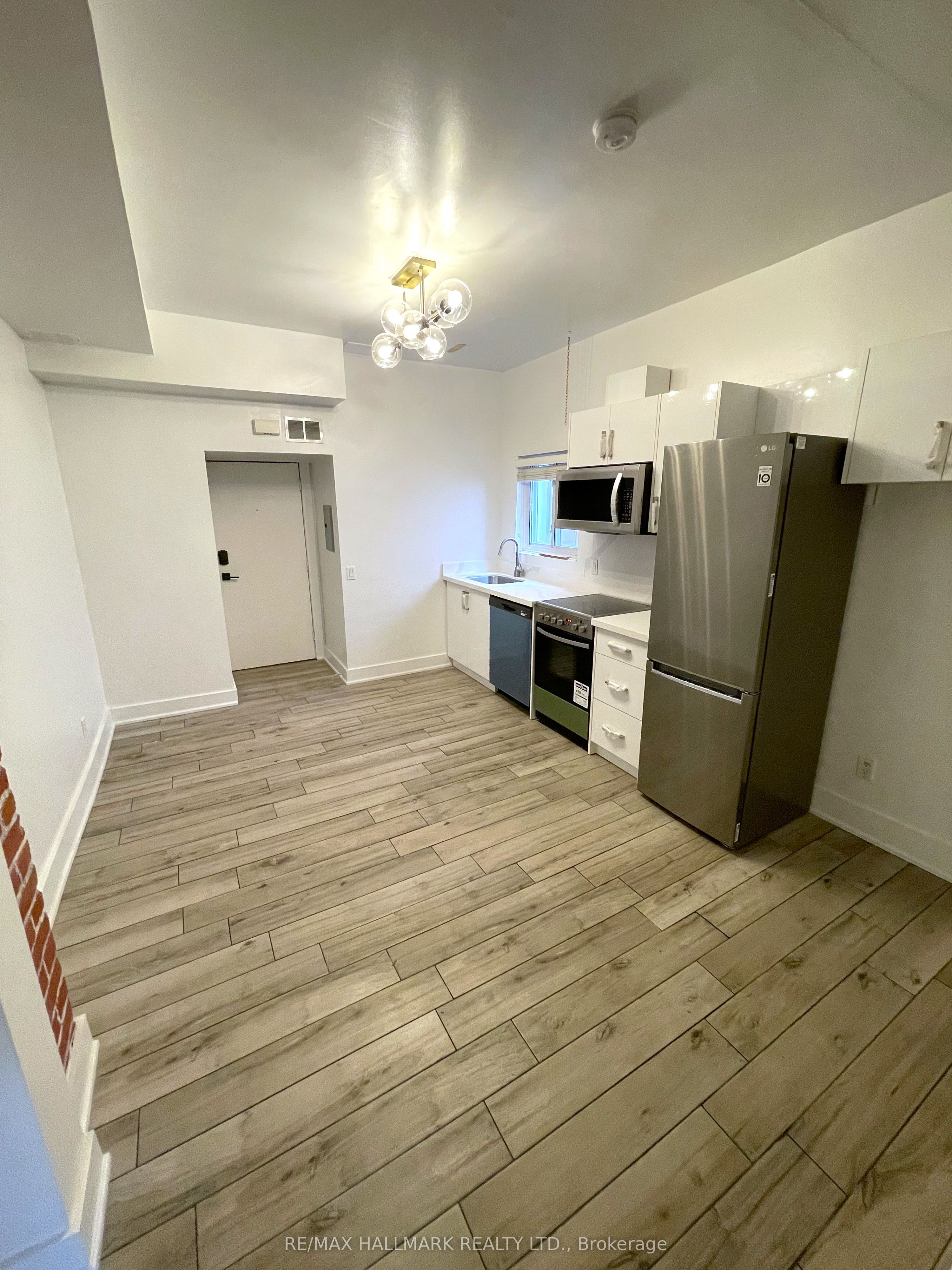 293 Euclid Avenue 202, Toronto, ON M6J 2K1 photo 2