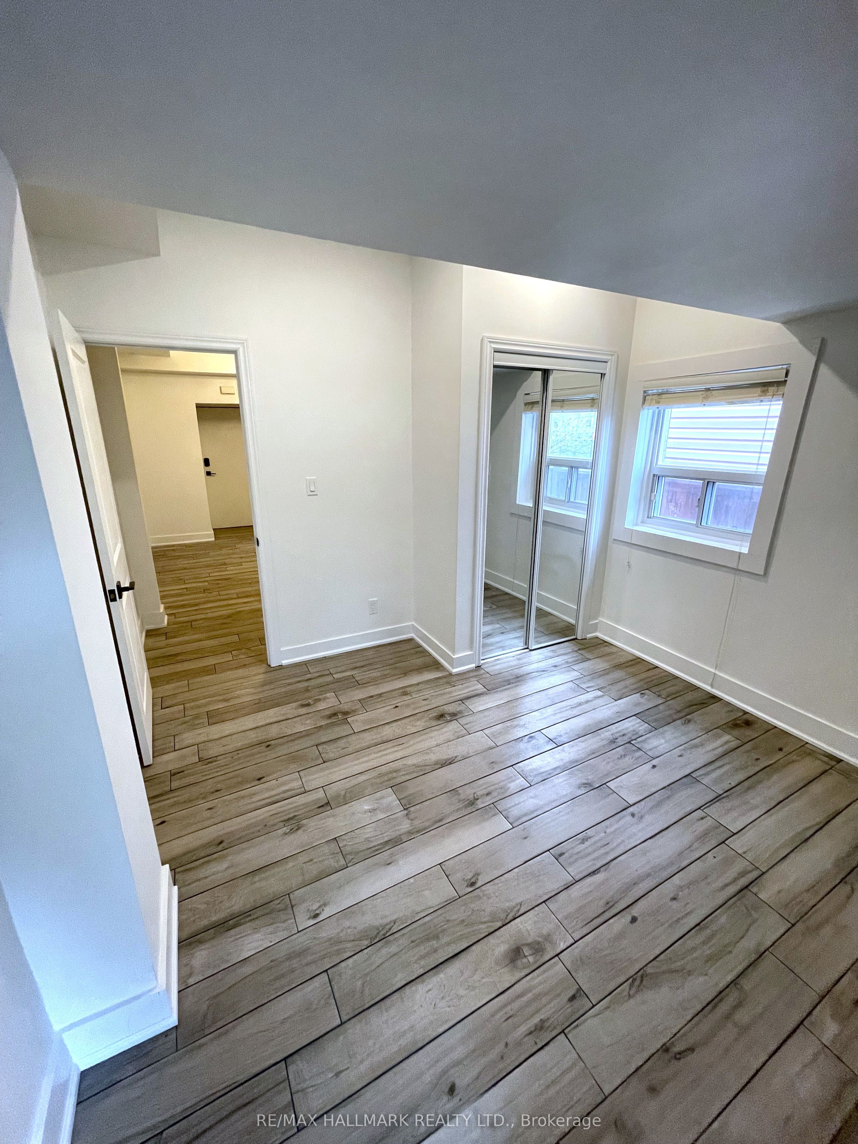 293 Euclid Avenue 202, Toronto, ON M6J 2K1 photo 4