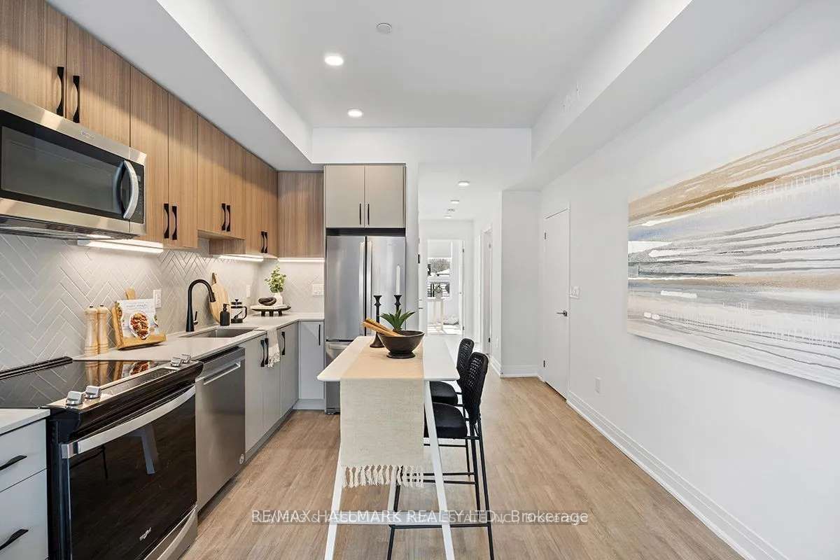 15 Brenthall Avenue 21, Toronto, ON M2R 0B3 photo 2