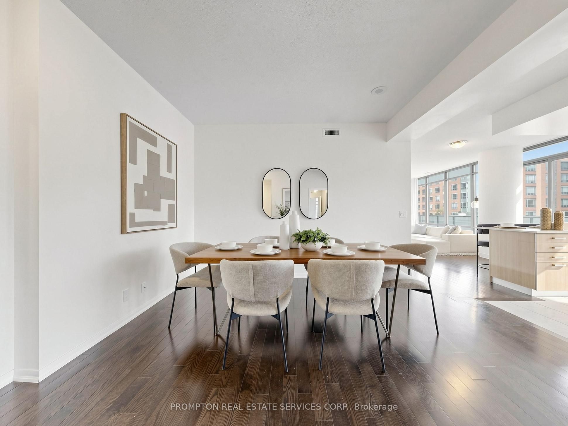 832 Bay Street 905, Toronto, ON M5S 1Z6 photo 4