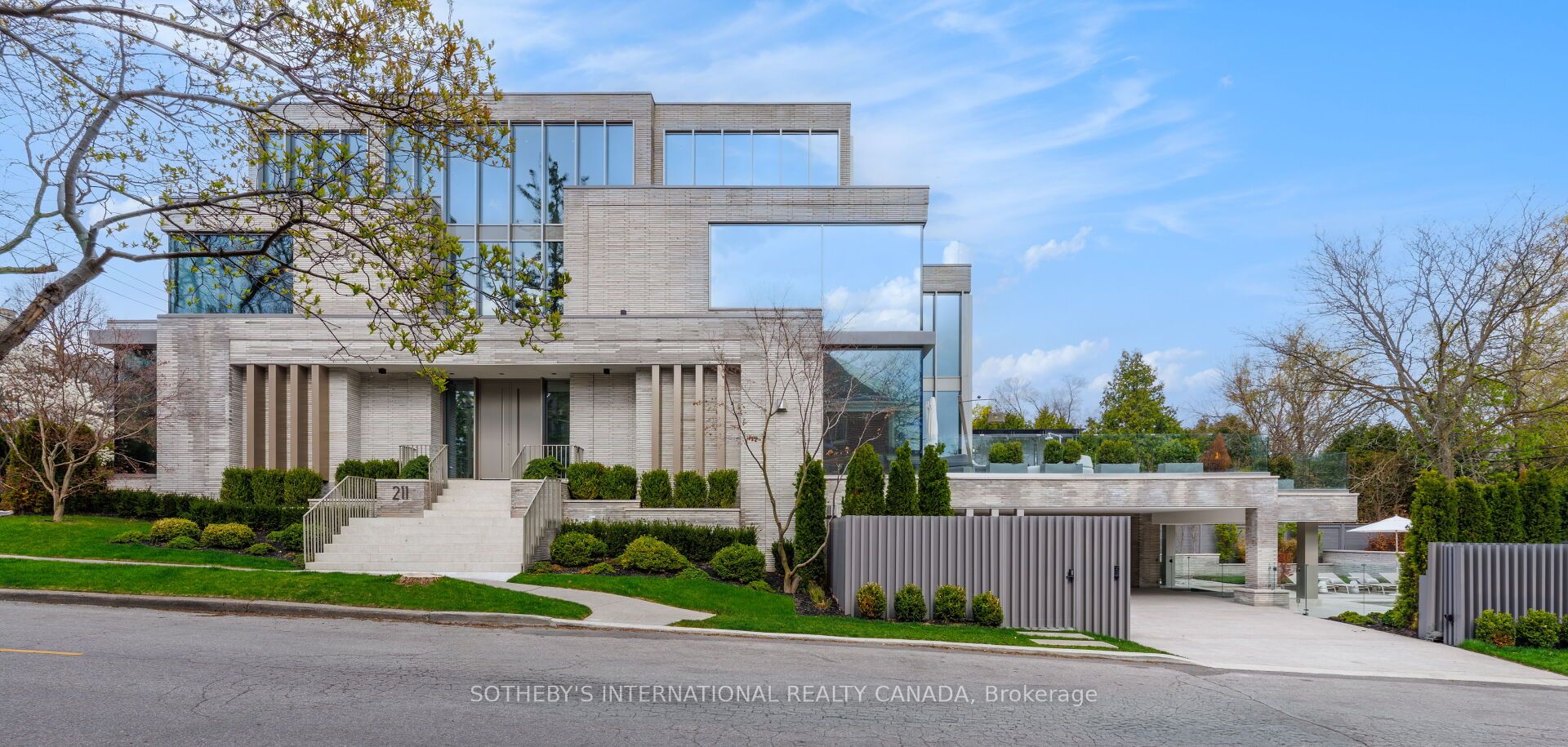 211 Dunvegan Road, Toronto, ON M5P 2P3 photo 3