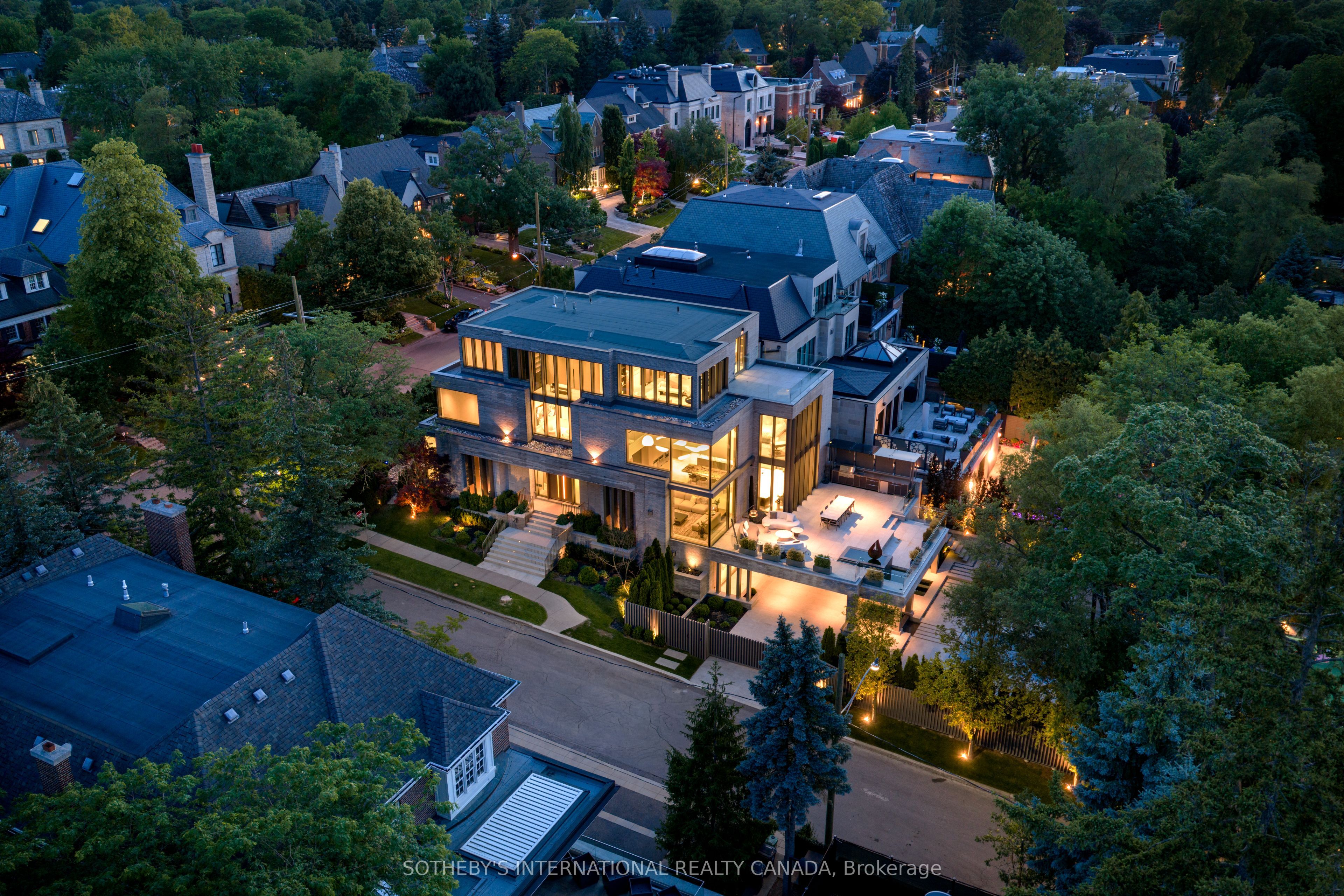 211 Dunvegan Road, Toronto, ON M5P 2P3 photo 4