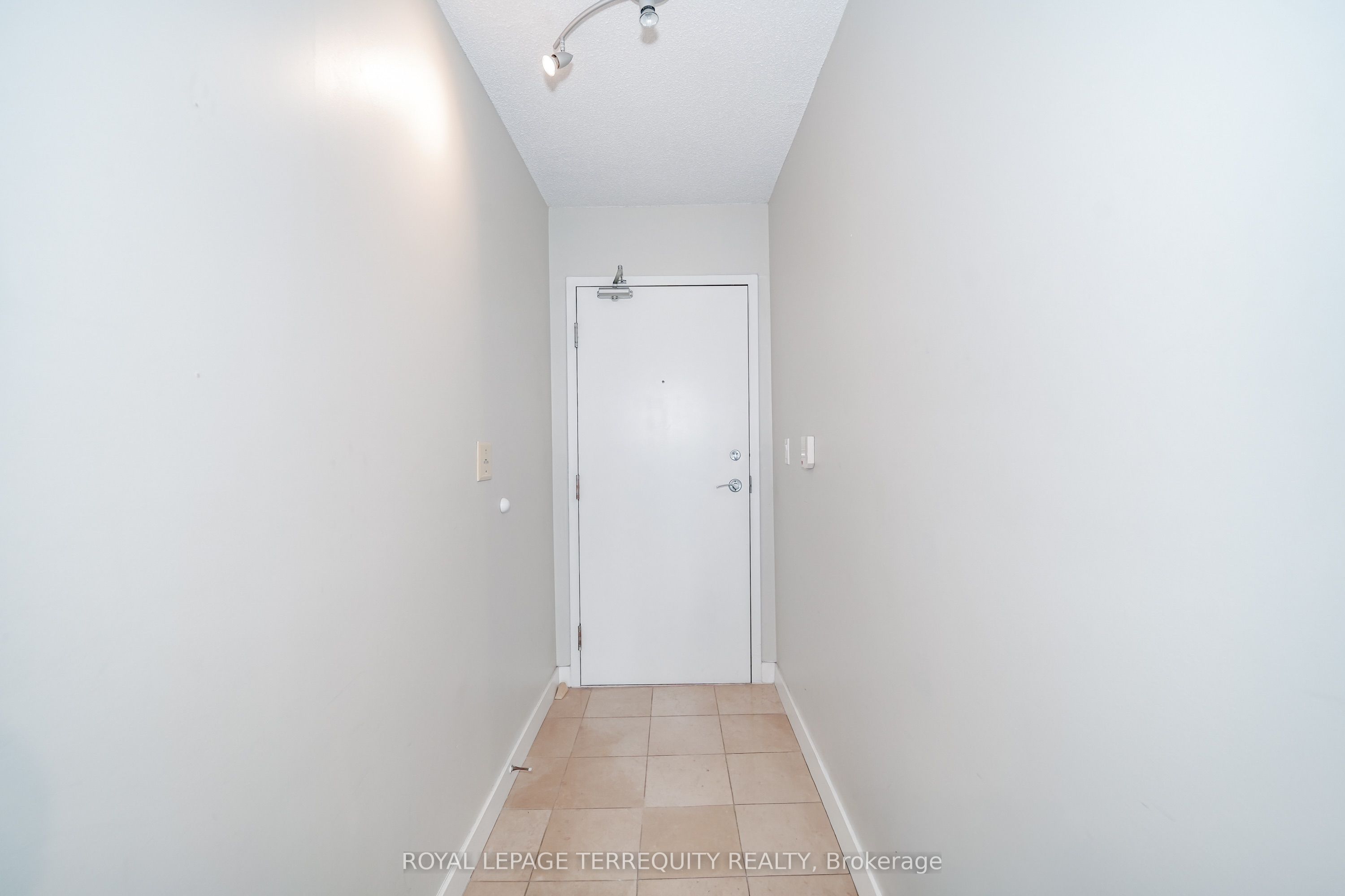 397 Front Street W 2907, Toronto, ON M5V 3S1 photo 2