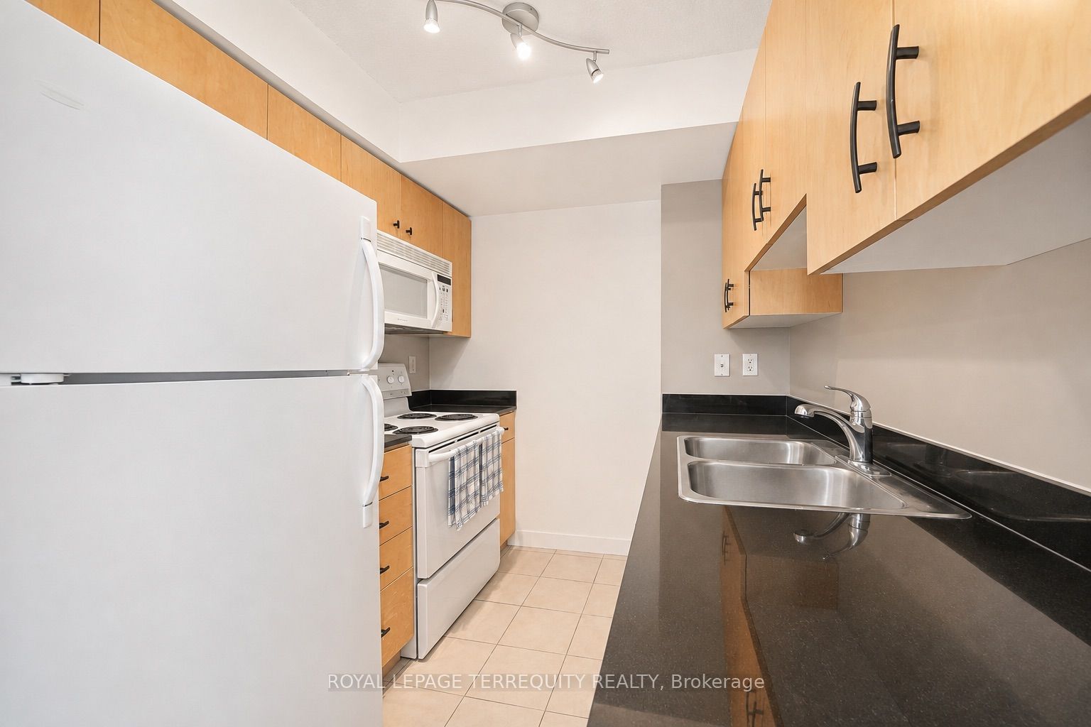 397 Front Street W 2907, Toronto, ON M5V 3S1 photo 3