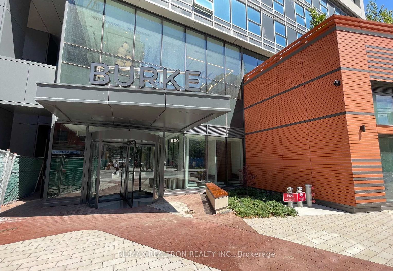 609 Sherbourne Street 4306, Toronto, ON M4X 0A4 photo 2