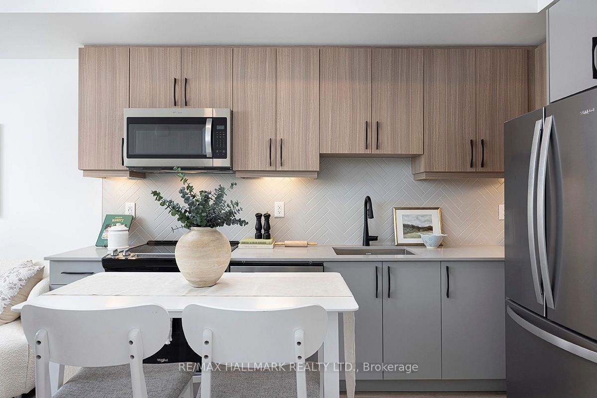15 Brenthall Avenue 6, Toronto, ON M2R 0B3 photo 4