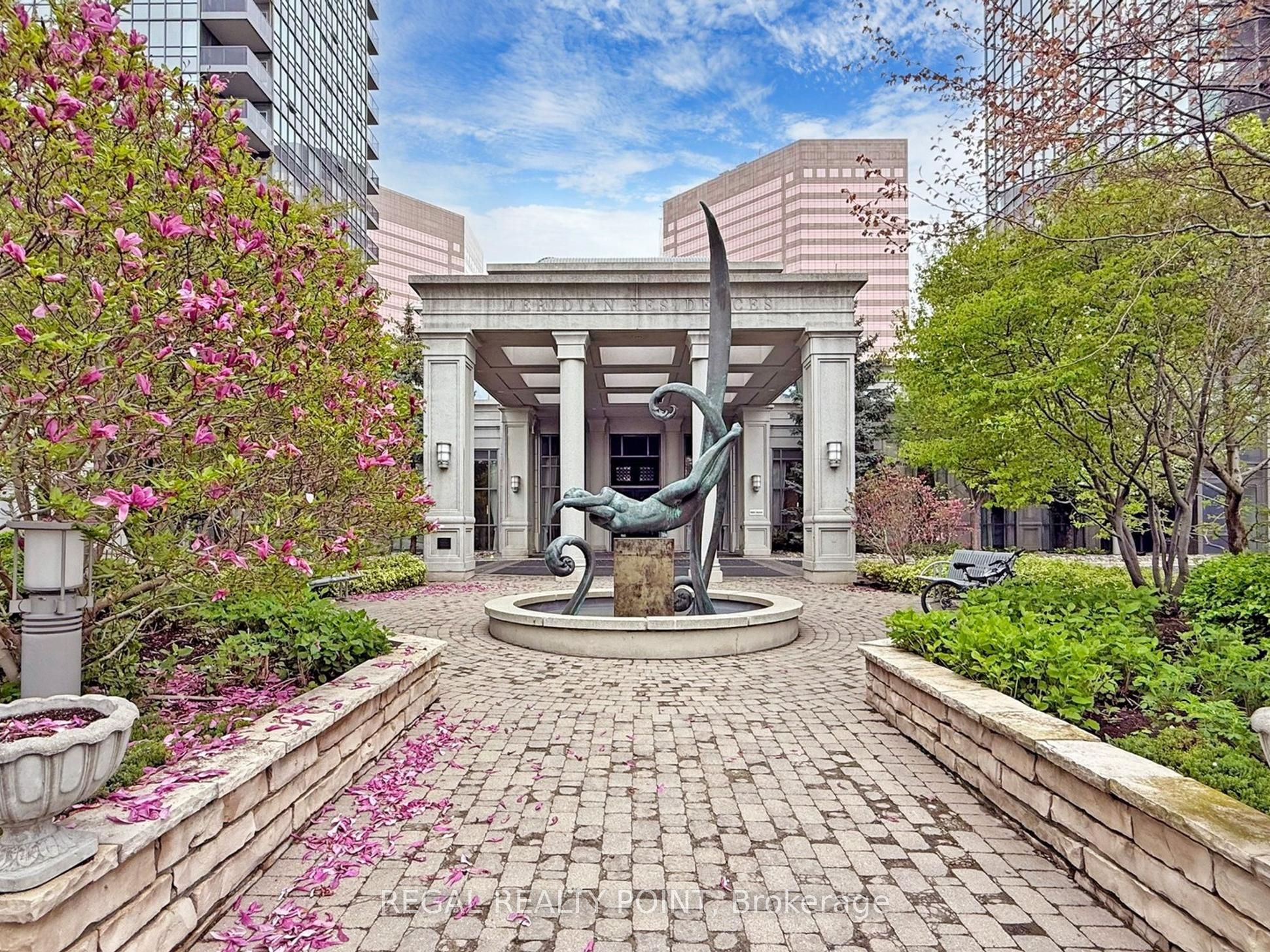 25 Greenview Avenue 2118, Toronto, ON M2M 1R2 photo 2