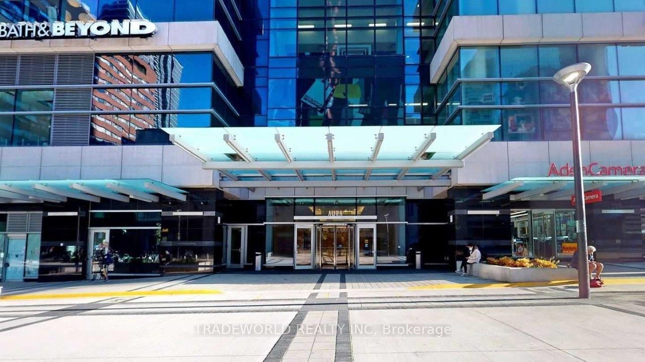 388 Yonge Street 6902, Toronto, ON M5B 0A4 photo 3