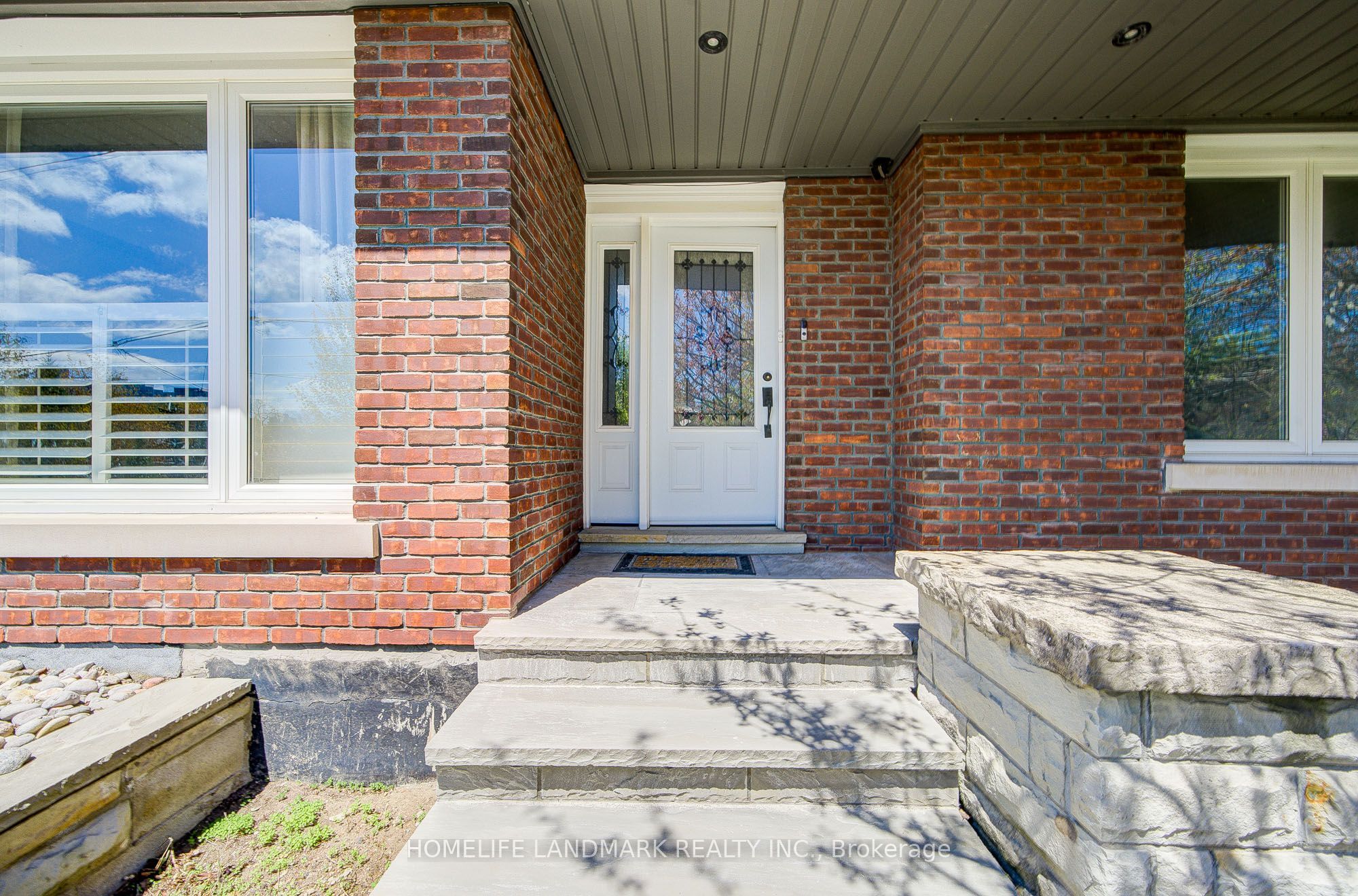 102 Stratford Crescent, Toronto, ON M4N 1C6 photo 3