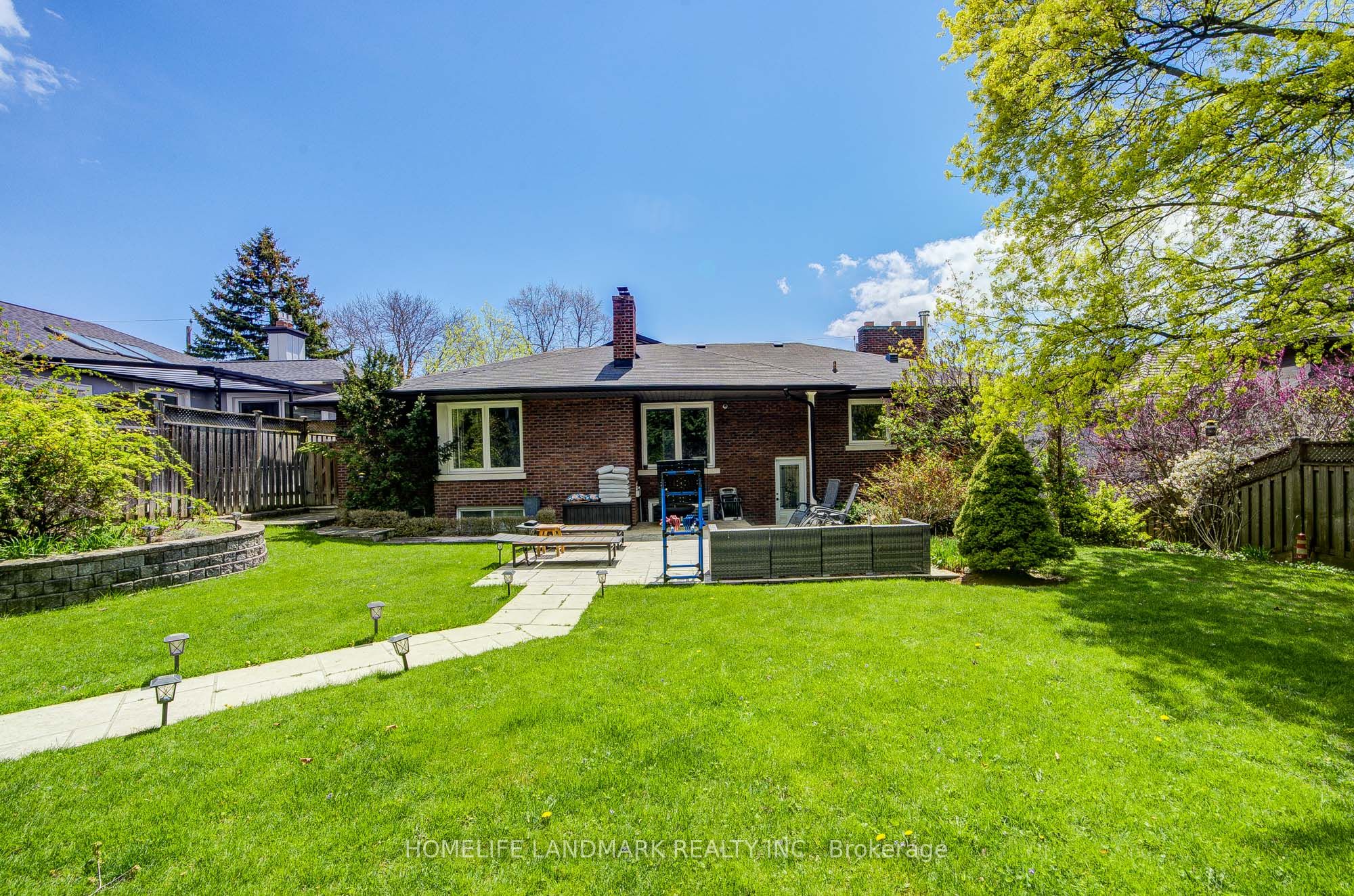 102 Stratford Crescent, Toronto, ON M4N 1C6 photo 5