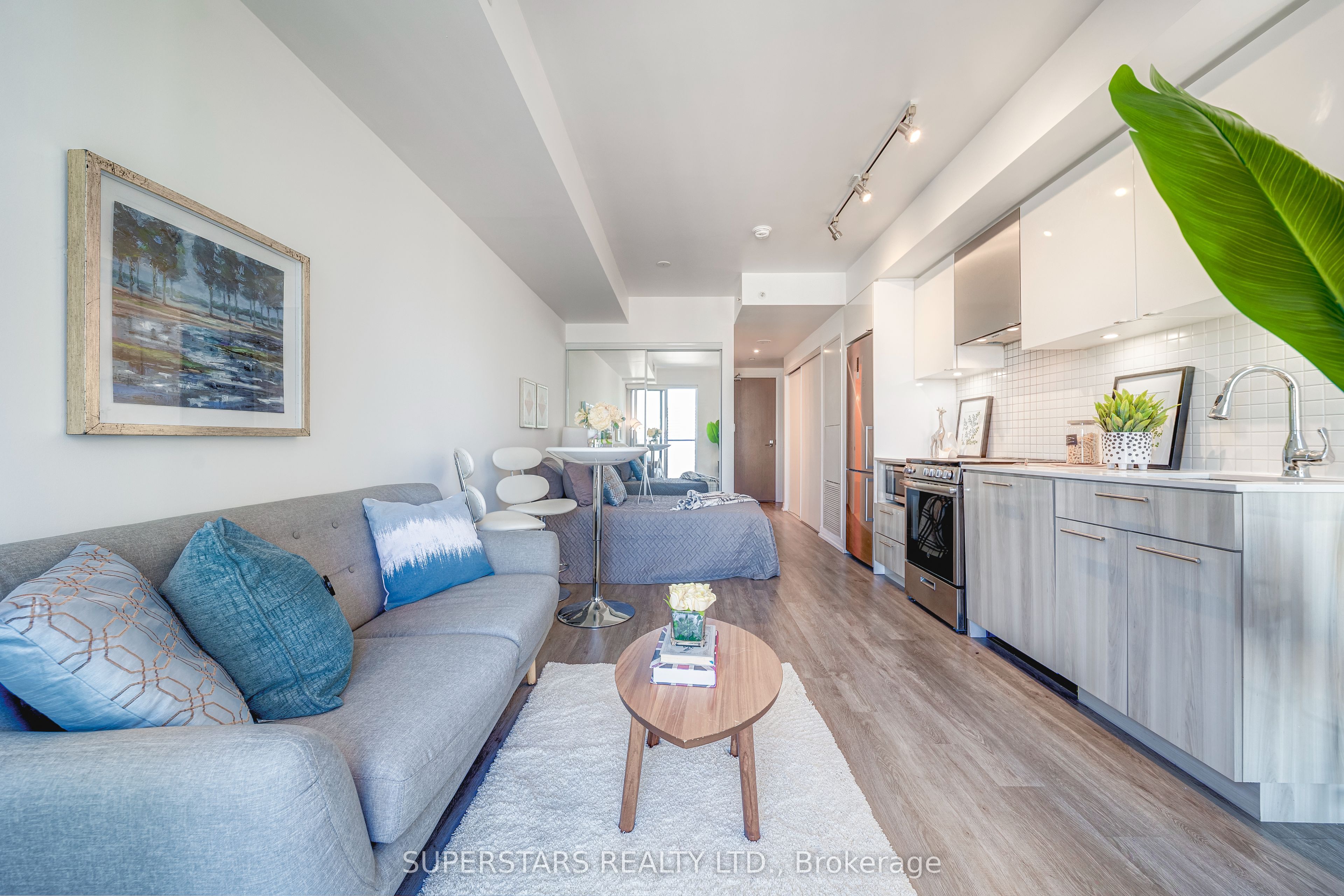 251 Jarvis Street 2507, Toronto, ON M5B 0C3 photo 4
