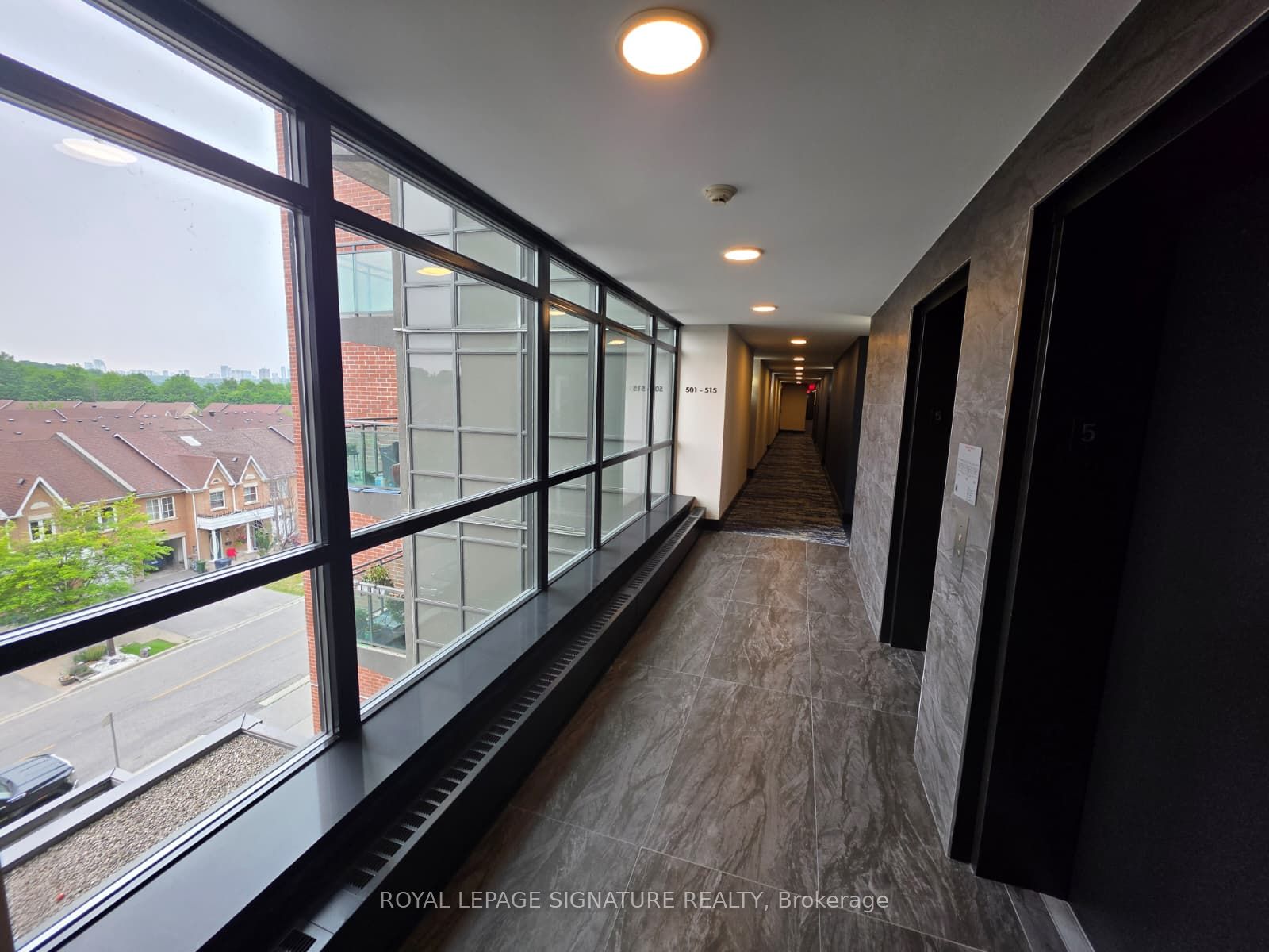 120 Dallimore Circle 504, Toronto, ON M3C 4J1 photo 3