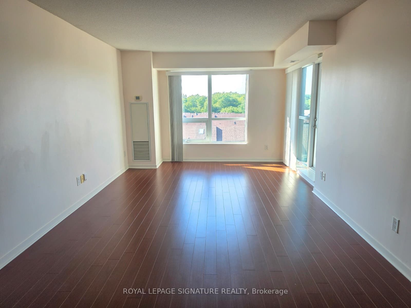 120 Dallimore Circle 504, Toronto, ON M3C 4J1 photo 4