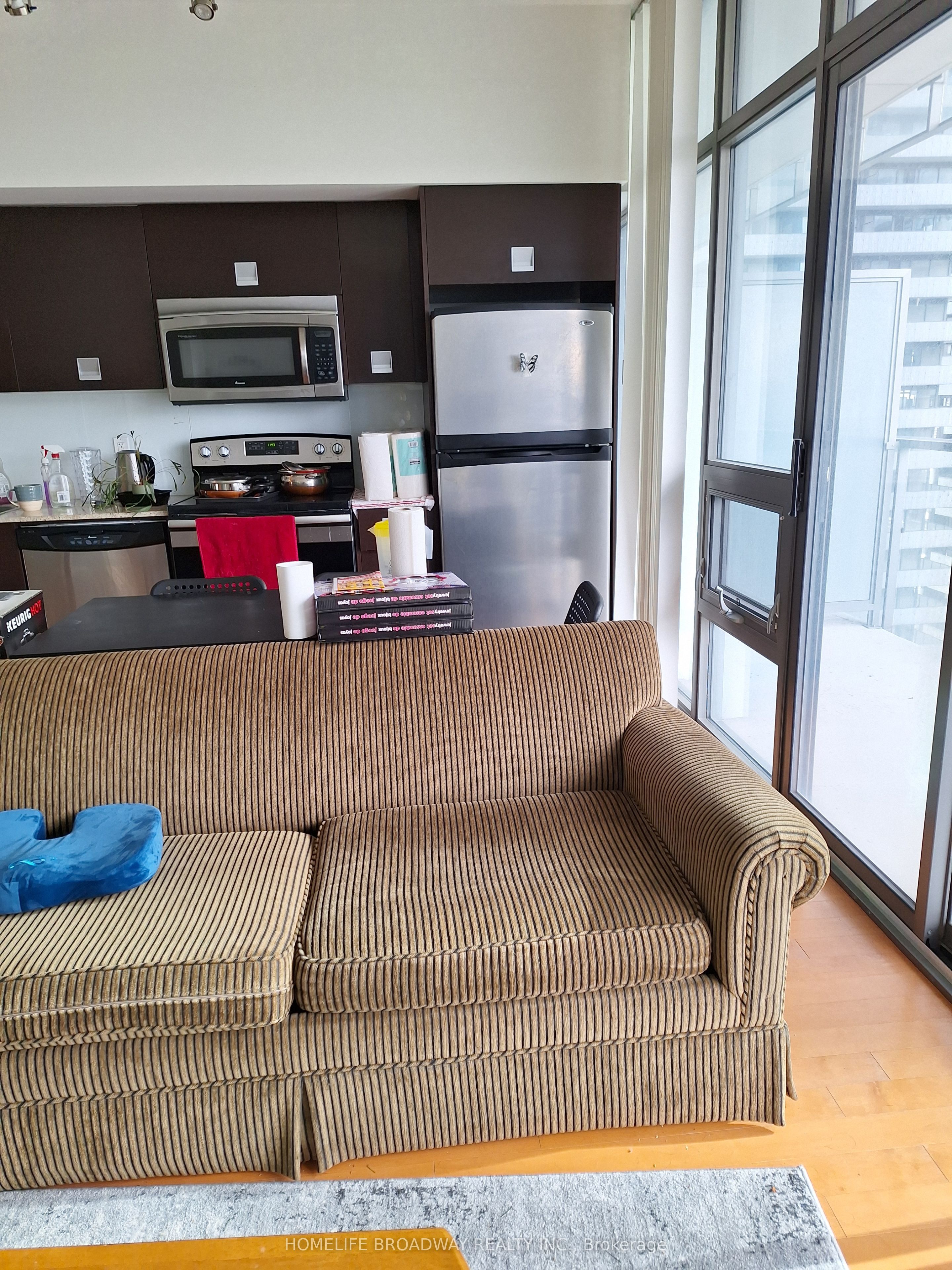 33 Charles Street 1402, Toronto, ON M4Y 0B7 photo 5