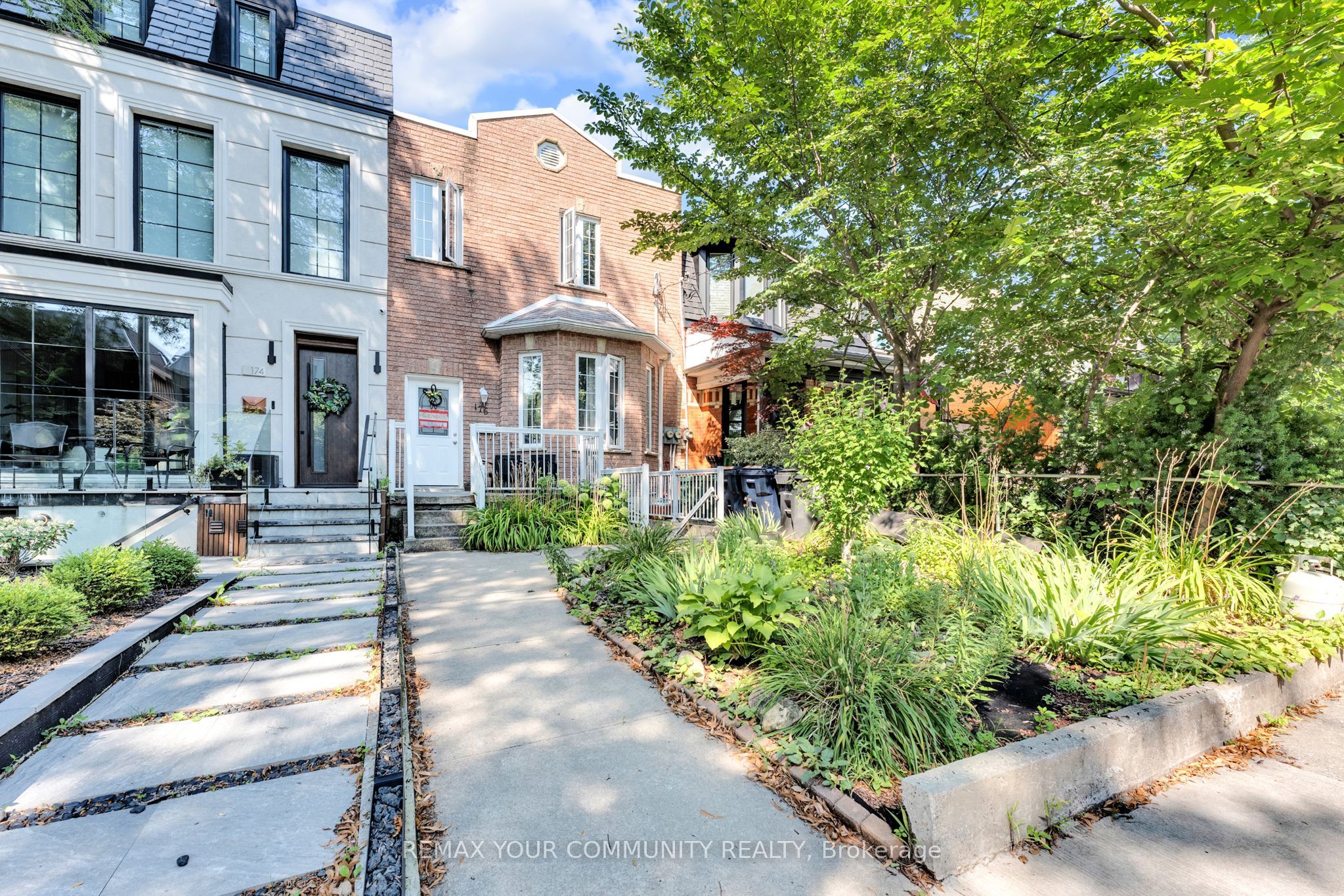176 Lisgar Street W Bsmt, Toronto, ON M6J 3G3 photo 2