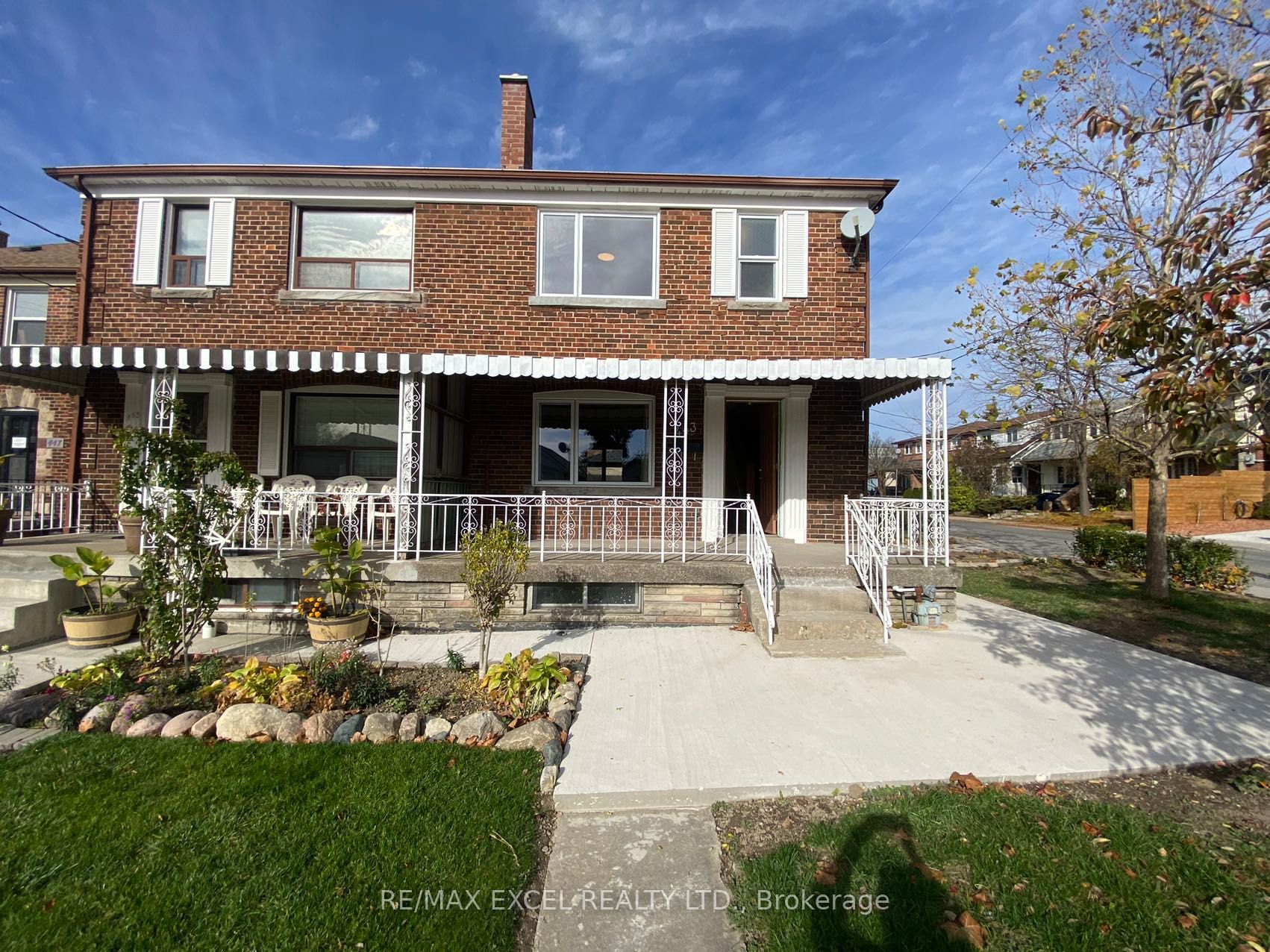 443 Vaughan Road, Toronto, ON M6C 2P4