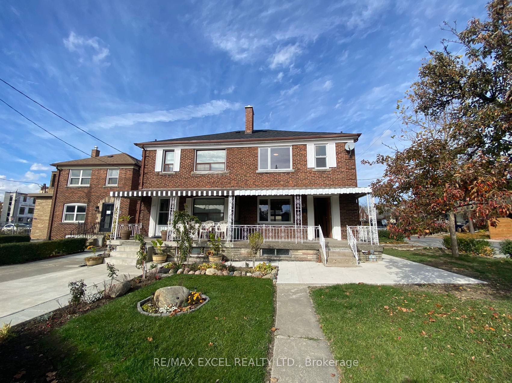 443 Vaughan Road, Toronto, ON M6C 2P4 photo 2