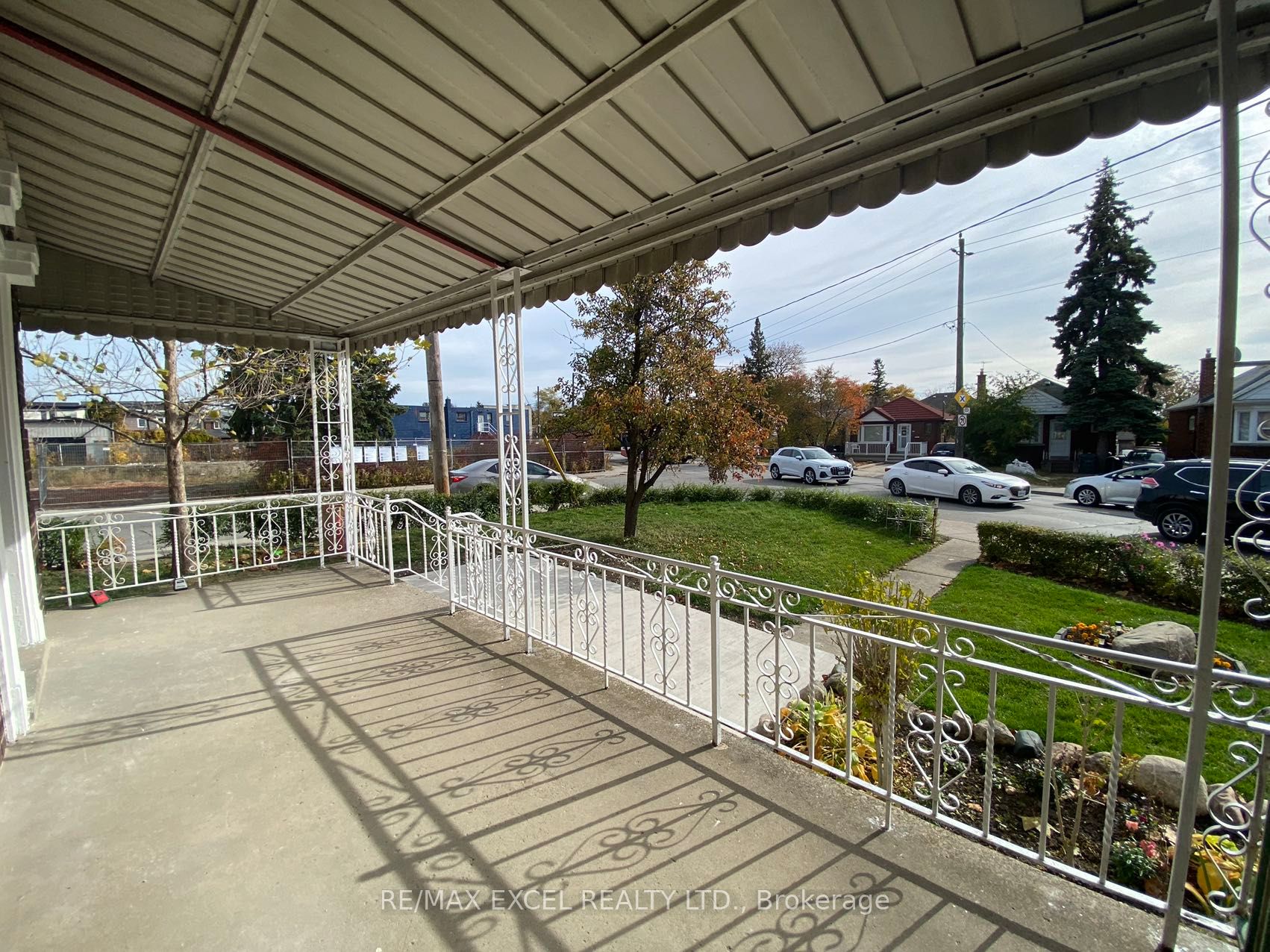 443 Vaughan Road, Toronto, ON M6C 2P4 photo 5