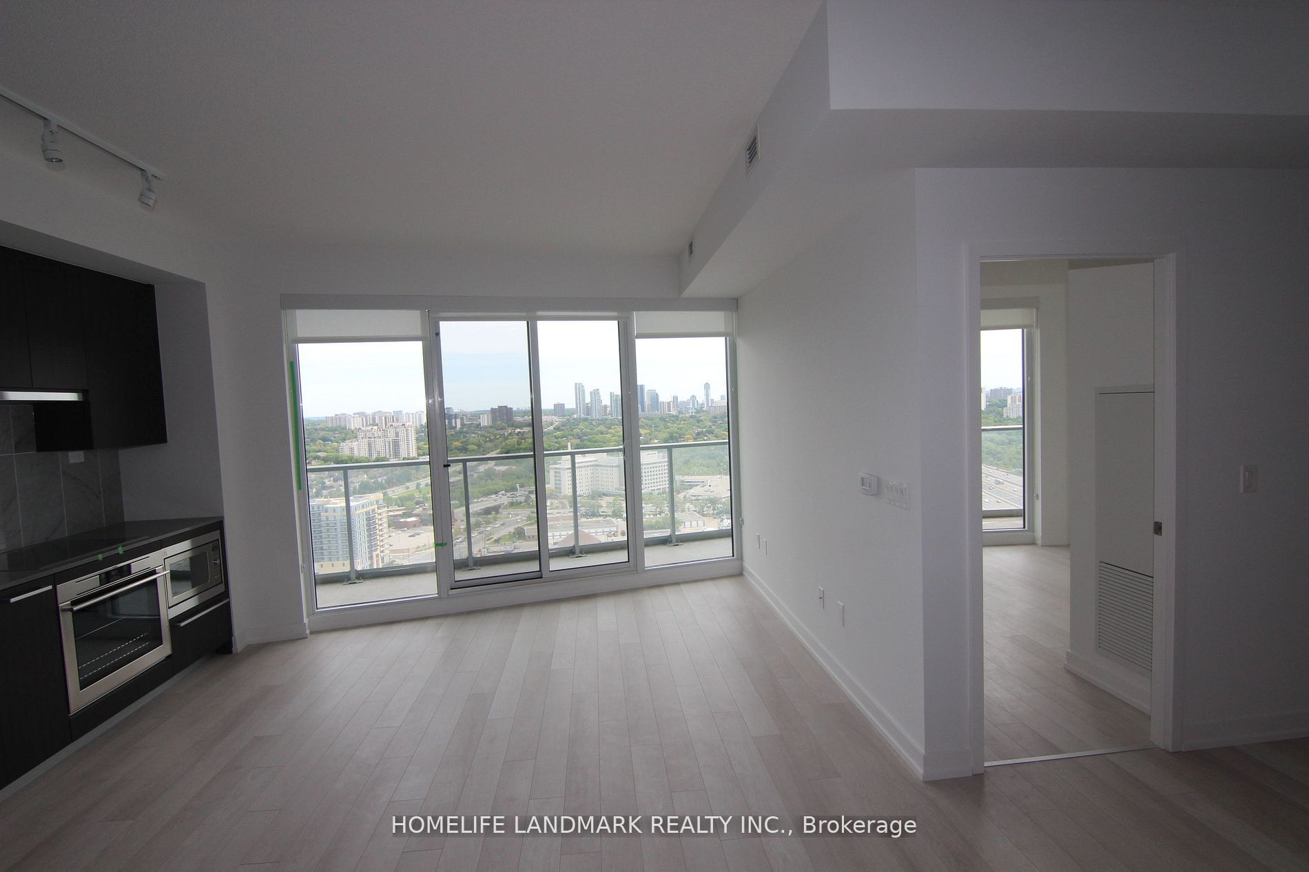117 McMahon Drive 2710, Toronto, ON M2K 0E4 photo 3