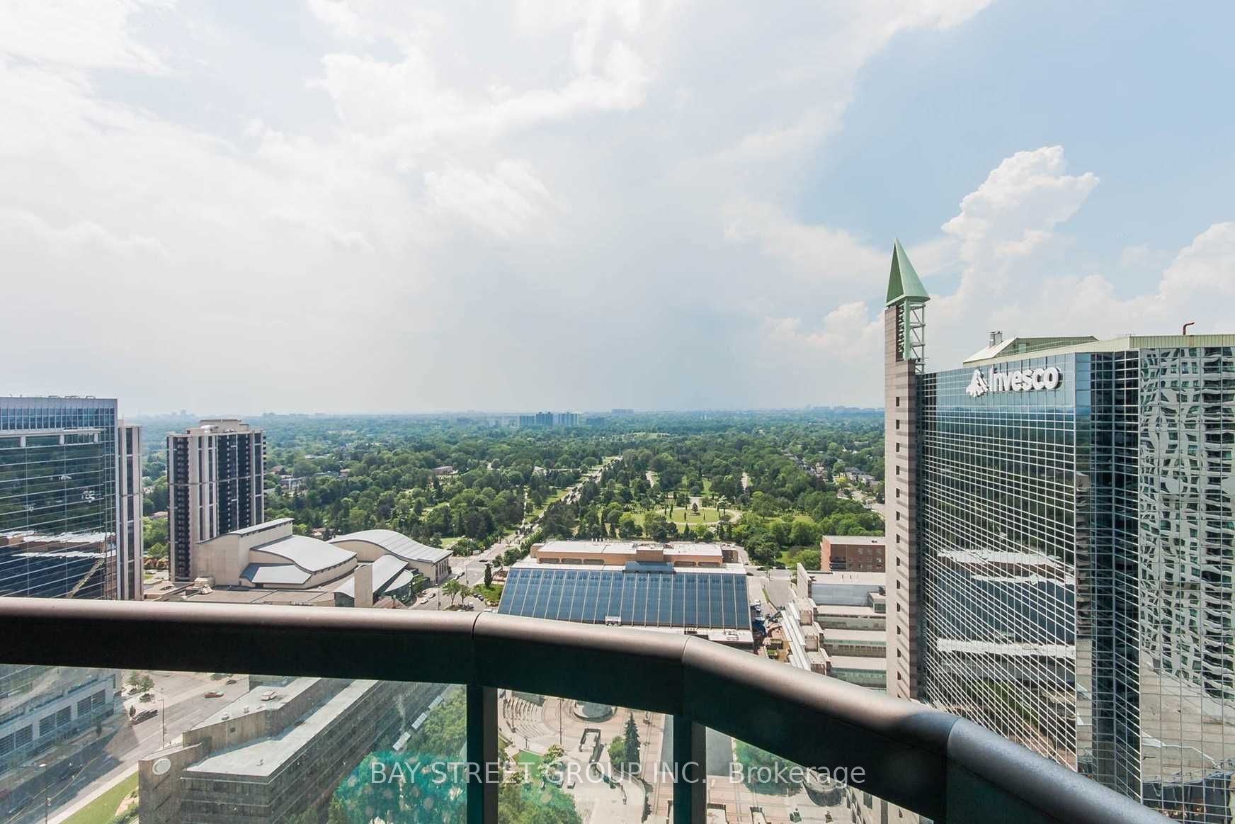 8 Hillcrest Avenue 2917, Toronto, ON M2N 6Y6