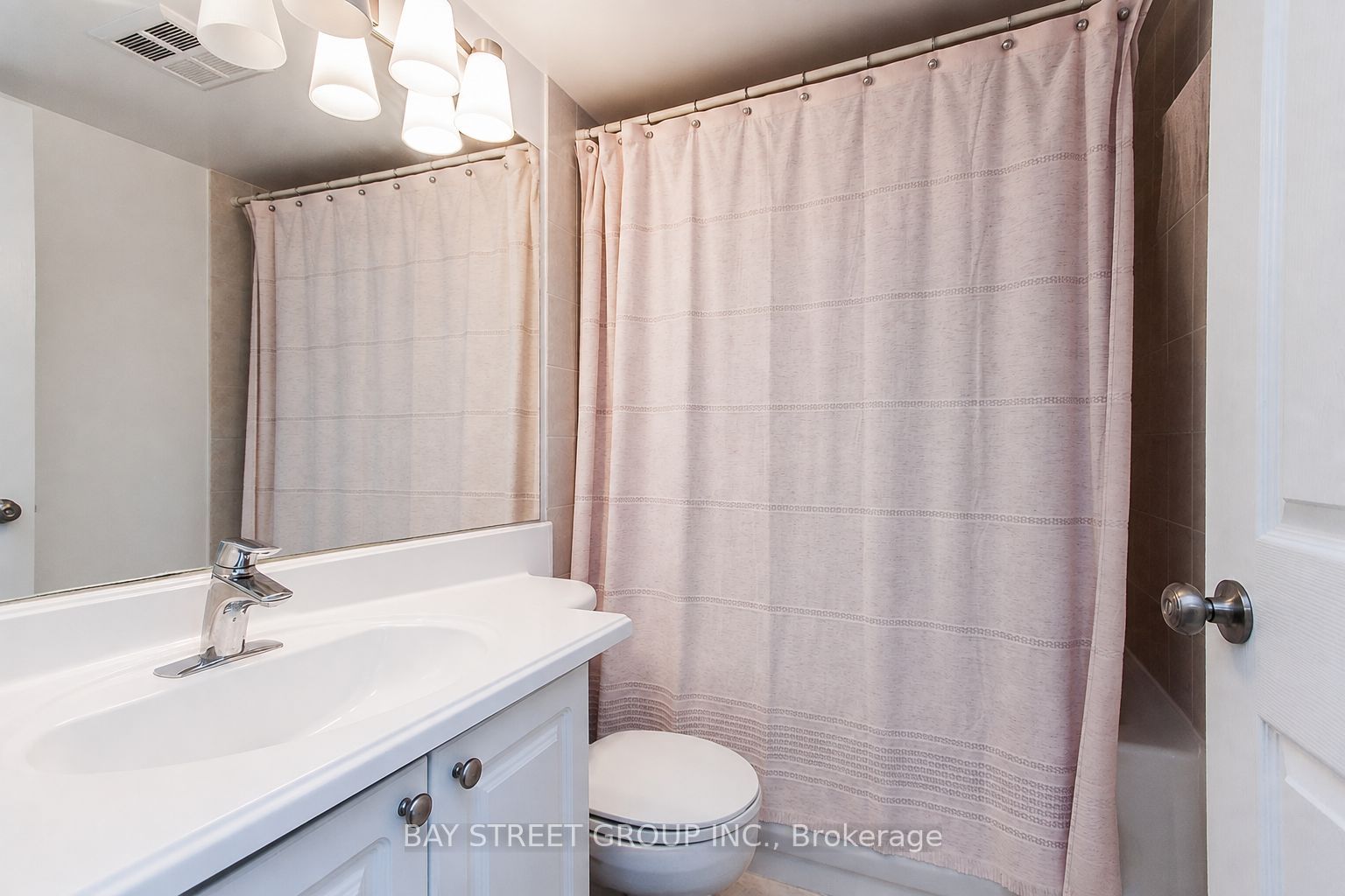 8 Hillcrest Avenue 2917, Toronto, ON M2N 6Y6 photo 3